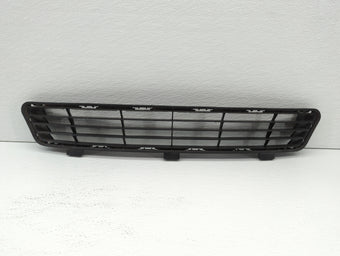 compare product 2010-2011 Toyota Camry Front Grille Bumper Not Included