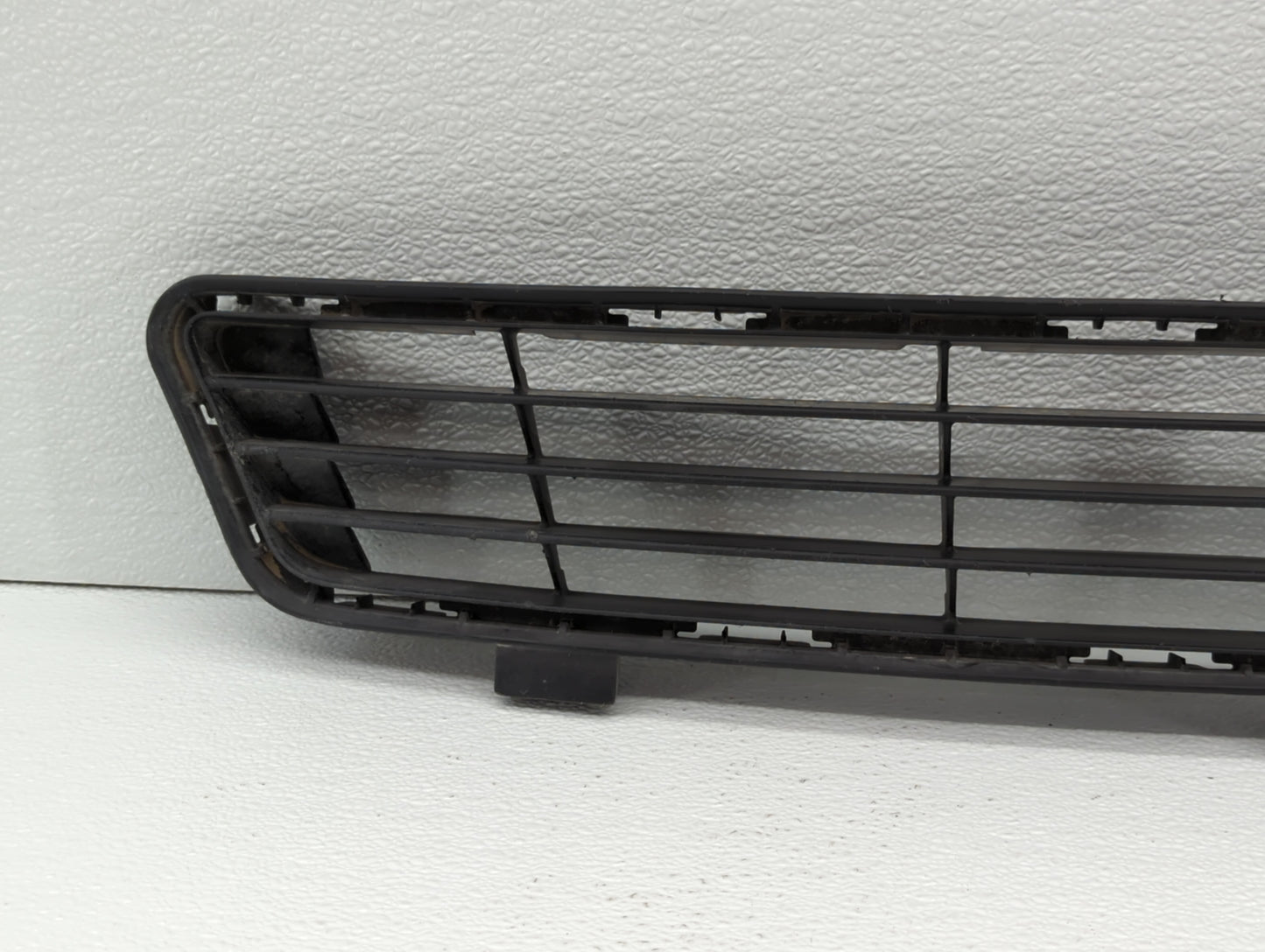 2010-2011 Toyota Camry Front Grille Bumper Not Included - Oemusedautoparts1.com