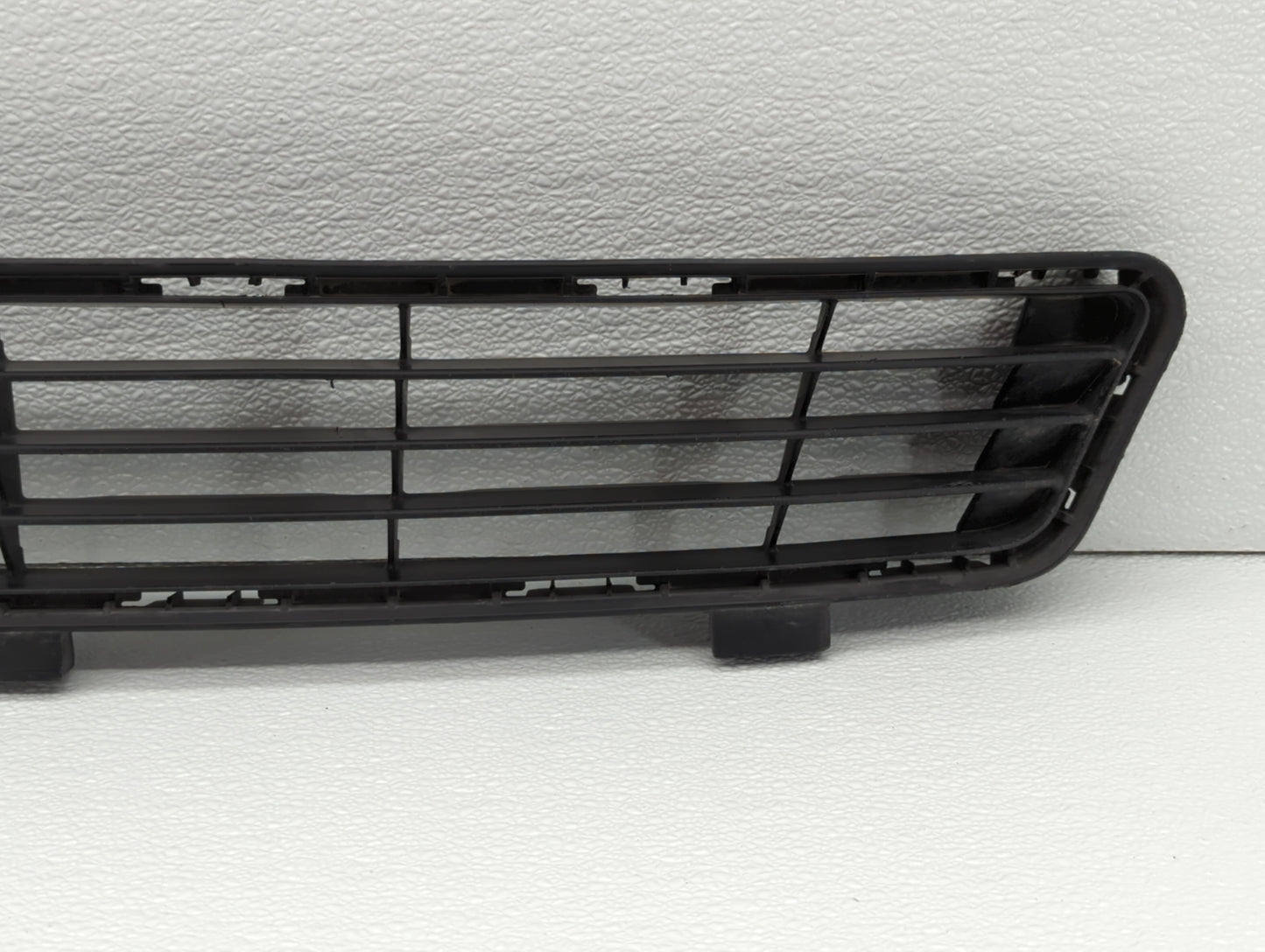 2010-2011 Toyota Camry Front Grille Bumper Not Included - Oemusedautoparts1.com