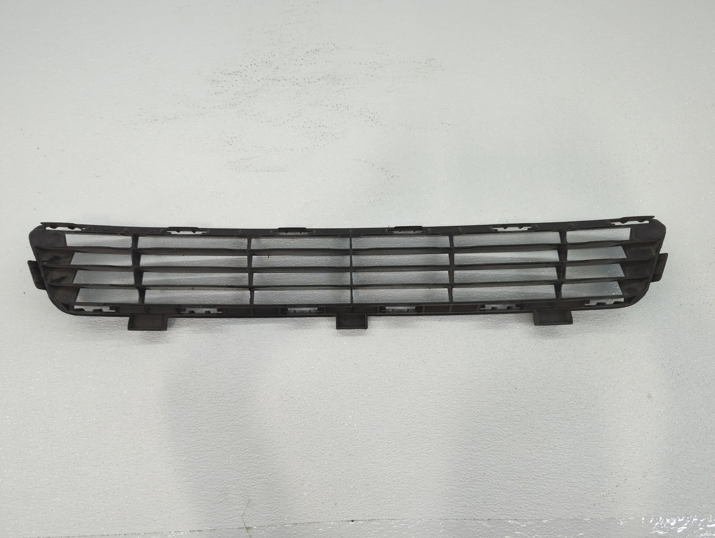 2010-2011 Toyota Camry Front Grille Bumper Not Included - Oemusedautoparts1.com