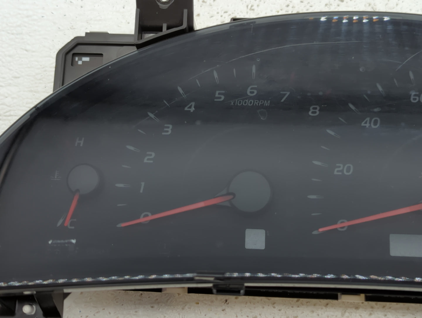 2010-2011 Toyota Camry Instrument Cluster Speedometer Gauges P/N:83800-06V10-00 83800-06V20 Fits Fits 2010 2011 OEM Used Aut