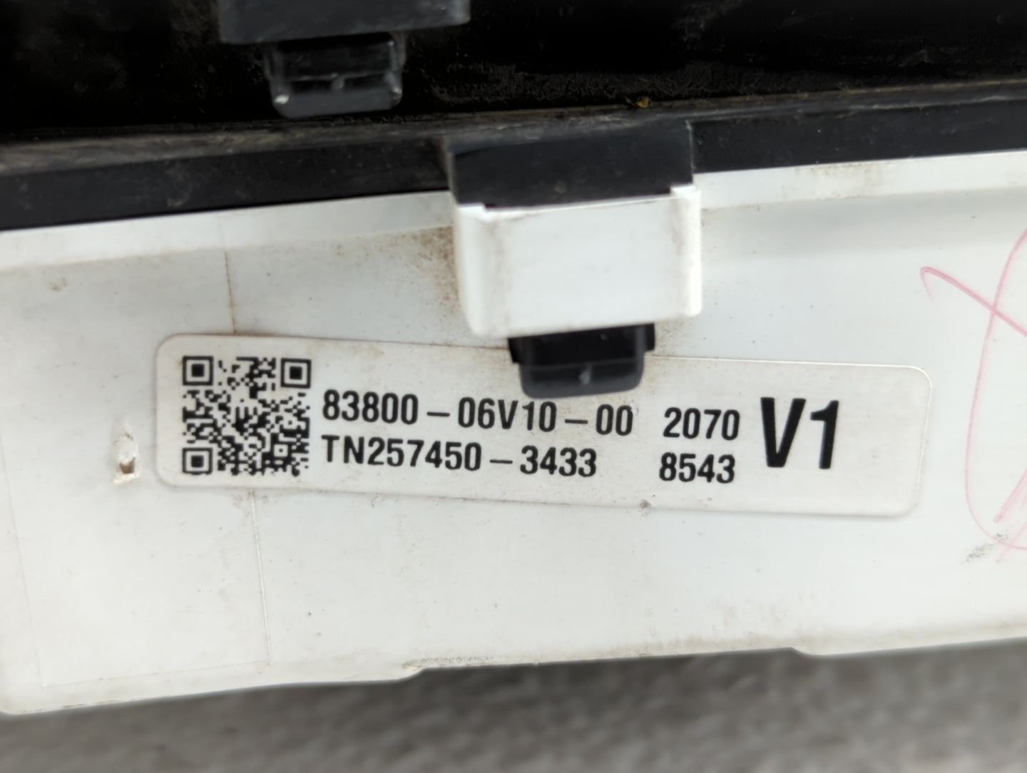 2010-2011 Toyota Camry Instrument Cluster Speedometer Gauges P/N:83800-06V10-00 83800-06V20 Fits Fits 2010 2011 OEM Used Aut