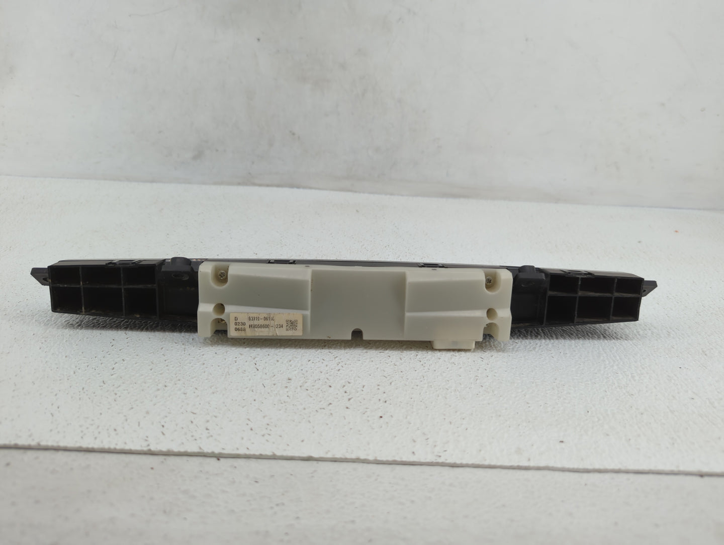 2011 Toyota Camry Digitial Dash Clock P/N:83910-06100 Fits OEM Used Auto Parts - Oemusedautoparts1.com