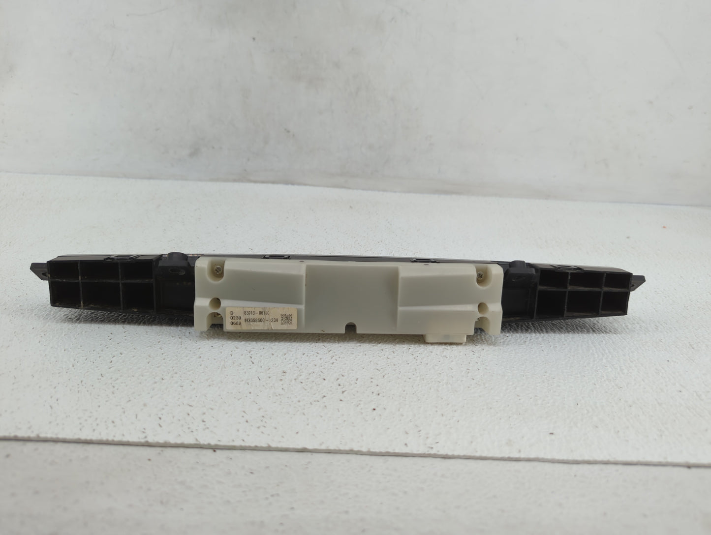 2011 Toyota Camry Digitial Dash Clock P/N:83910-06100 Fits OEM Used Auto Parts - Oemusedautoparts1.com