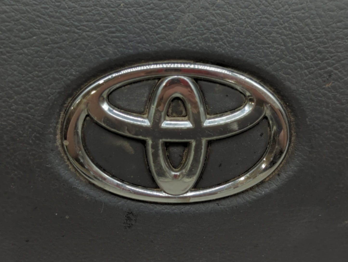 2007-2011 Toyota Camry Air Bag Driver Left Steering Wheel Mounted Fits Fits 2007 2008 2009 2010 2011 OEM Used Auto Parts - O