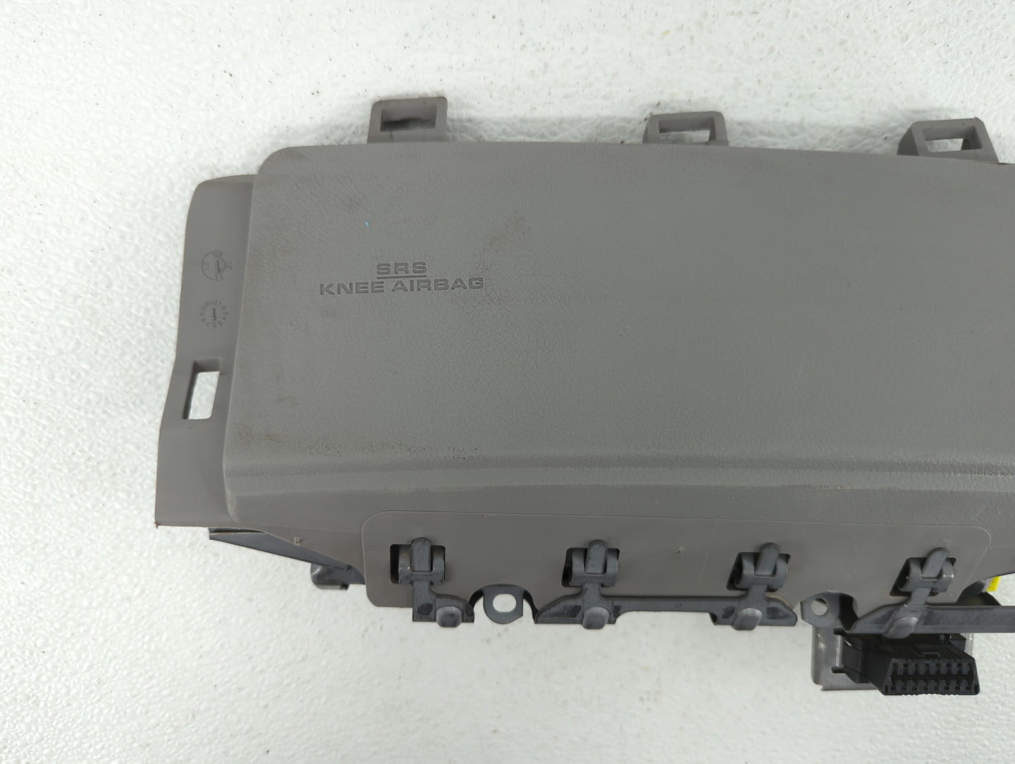 2011 Toyota Camry Air Bag Passenger Right Knee OEM P/N:34112908A Fits OEM Used Auto Parts - Oemusedautoparts1.com