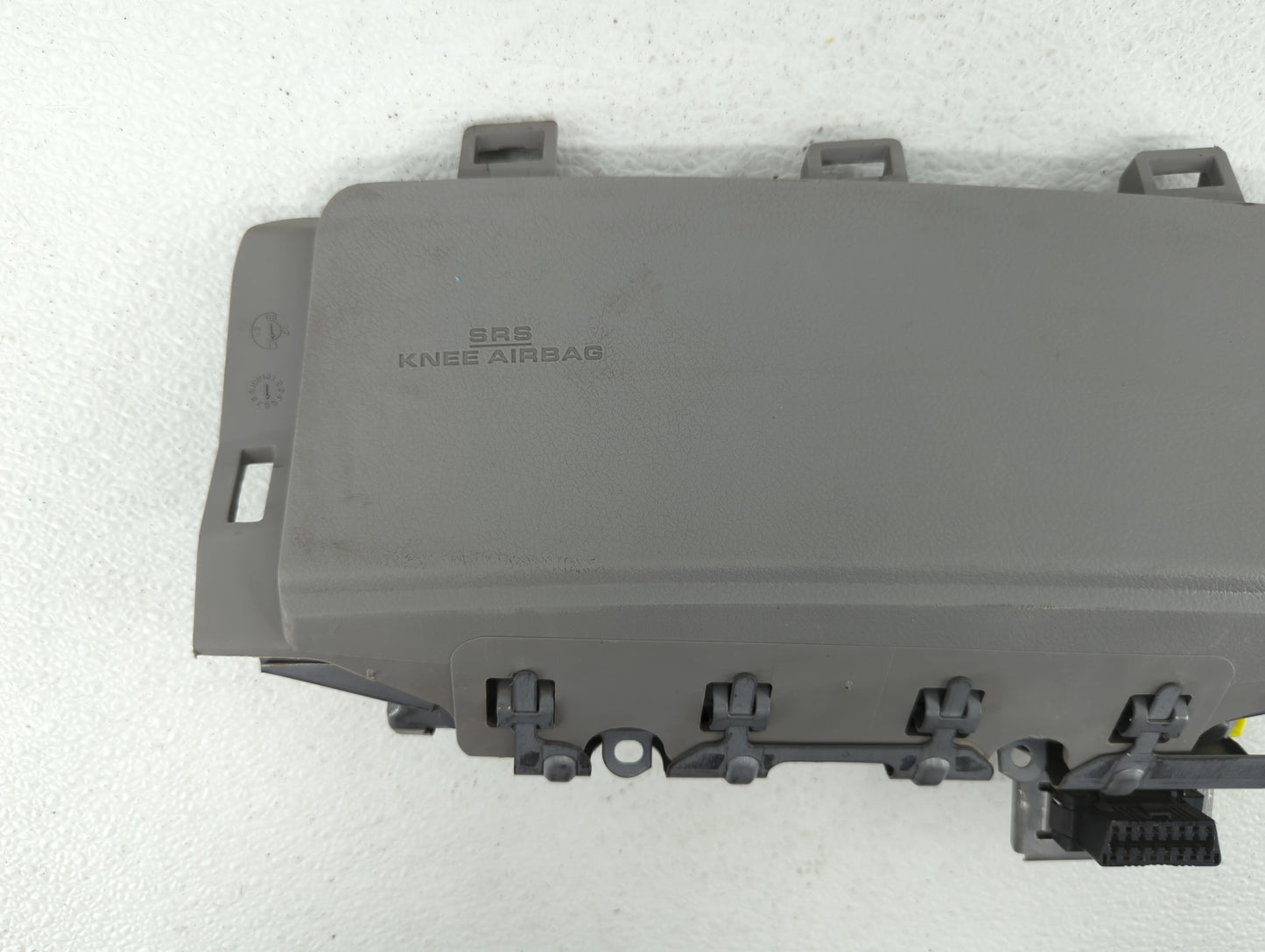 2011 Toyota Camry Air Bag Passenger Right Knee OEM P/N:34112908A Fits OEM Used Auto Parts - Oemusedautoparts1.com
