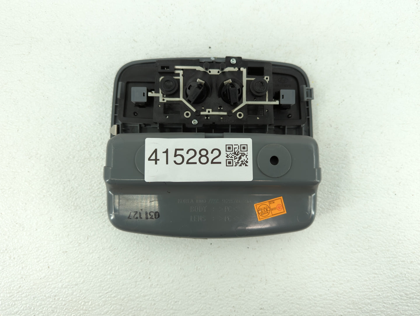 2010-2011 Toyota Camry Overhead Roof Console Interior Dome Light - Oemusedautoparts1.com