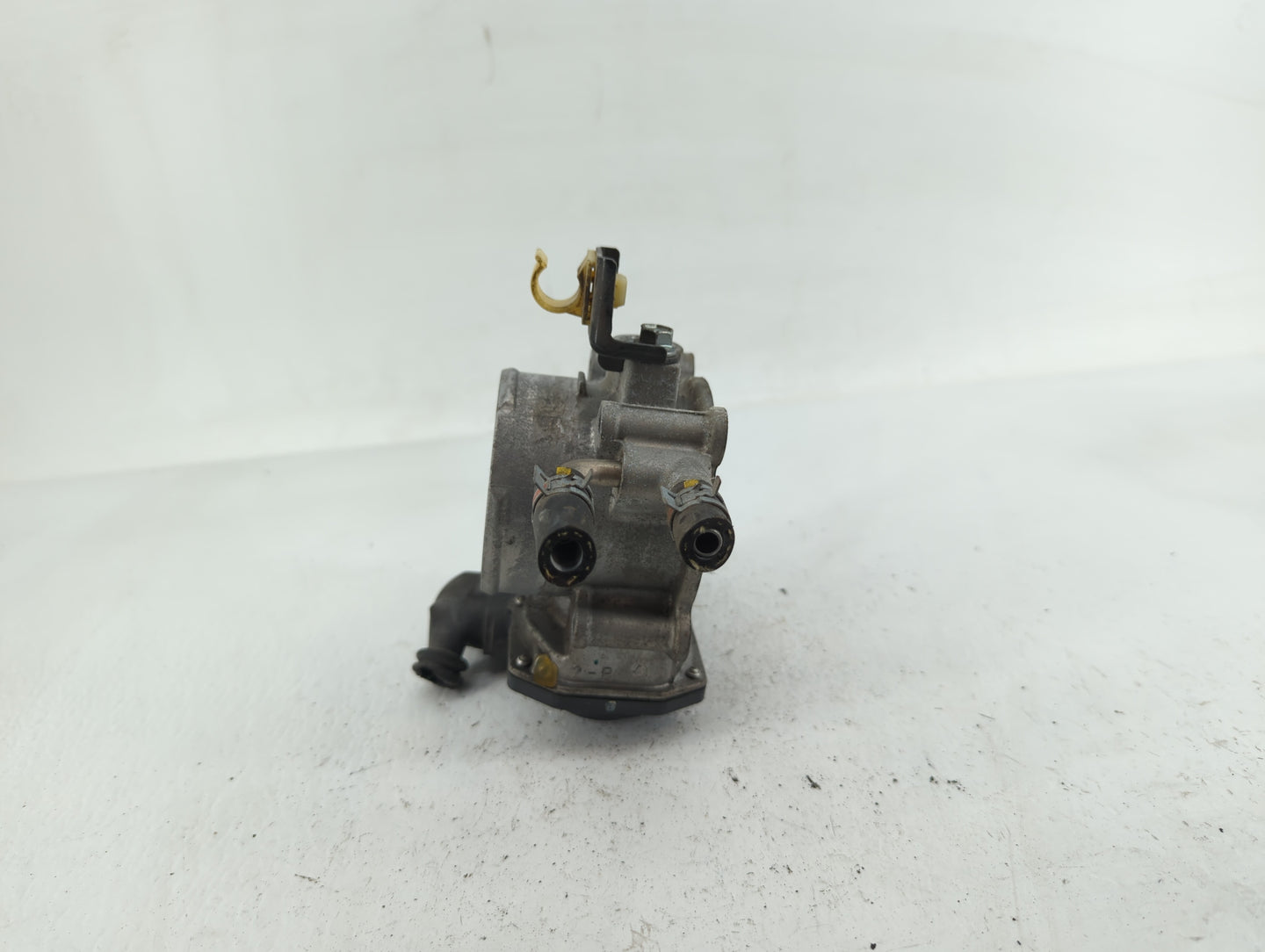 2010-2017 Toyota Camry Throttle Body P/N:22030-36010 22030-0V010 Fits Fits 2009 2010 2011 2012 2013 2014 2015 2016 2017 2018