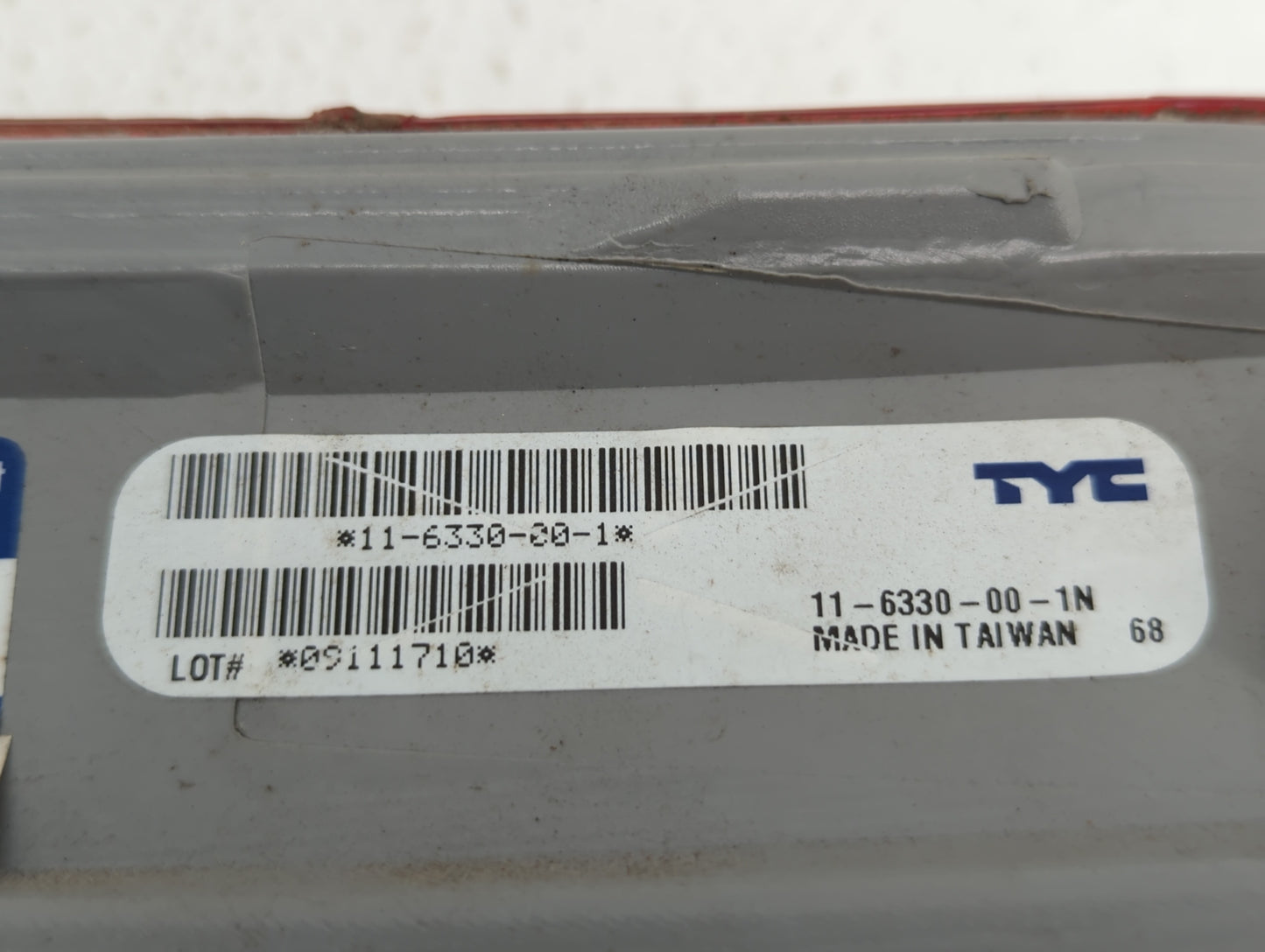 2010-2011 Toyota Camry Tail Light Assembly Driver Left OEM P/N:11-6330-00-1N Fits Fits 2010 2011 OEM Used Auto Parts - Oemus