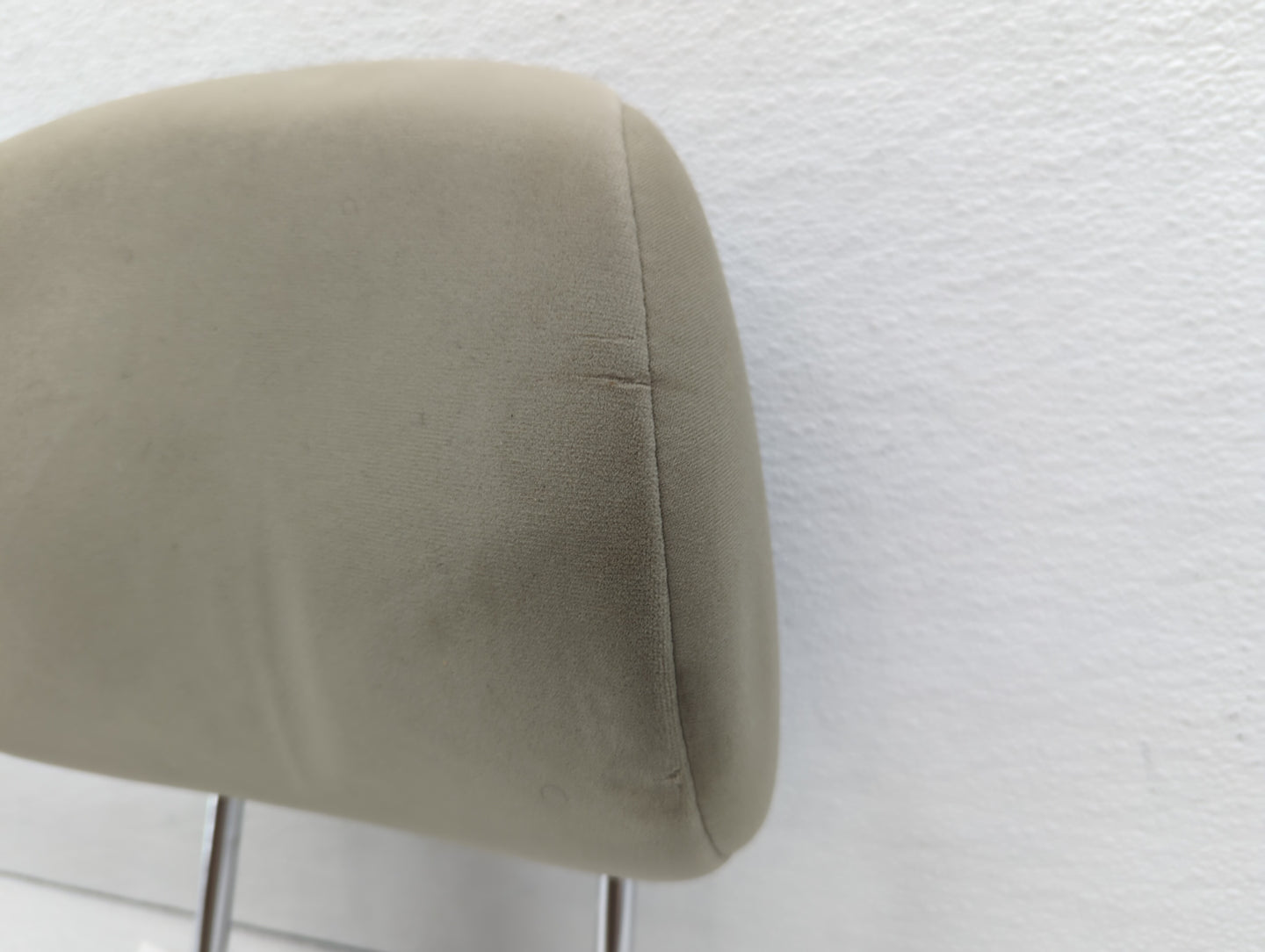 2010-2011 Toyota Camry Headrest Head Rest Front Driver Passenger Seat - Oemusedautoparts1.com