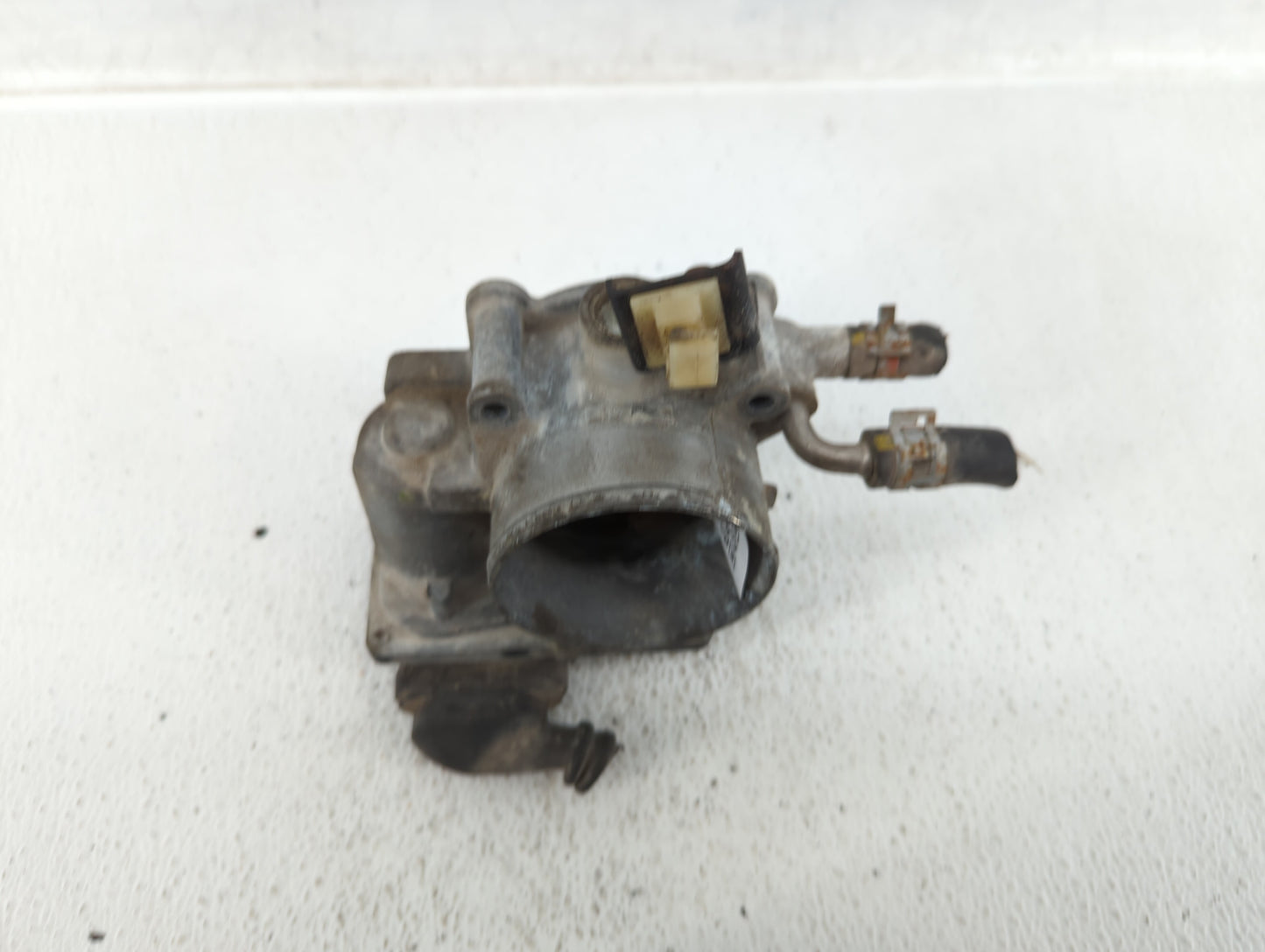 2010-2017 Toyota Camry Throttle Body P/N:22030-0V010 Fits Fits 2009 2010 2011 2012 2013 2014 2015 2016 2017 2018 2019 OEM Us