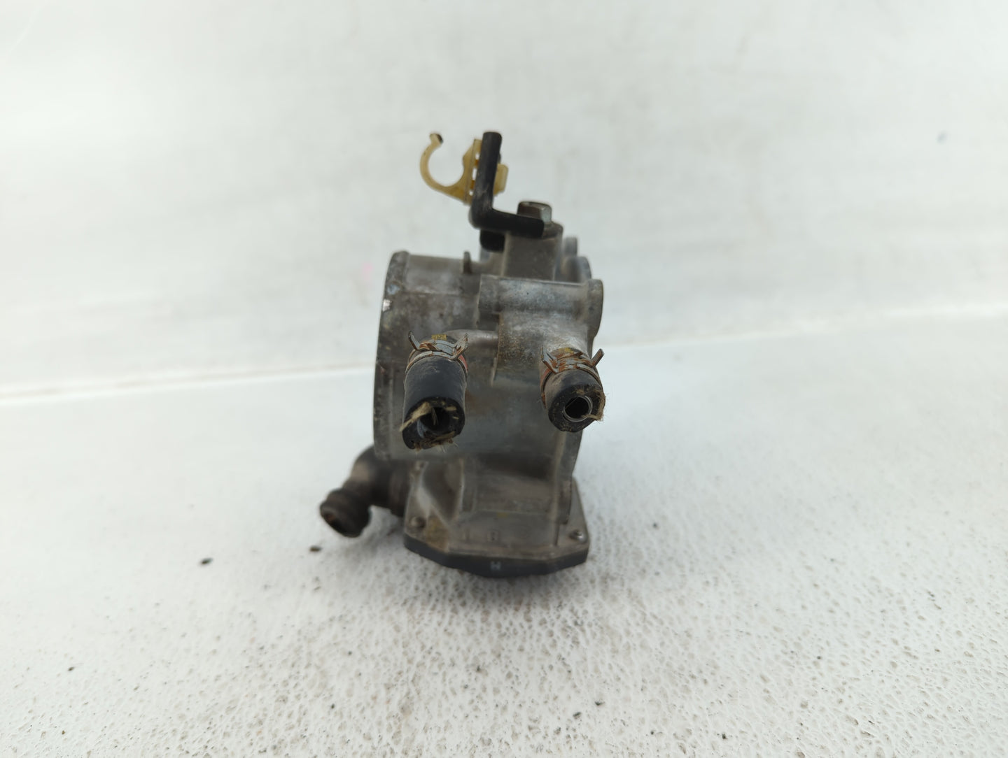 2010-2017 Toyota Camry Throttle Body P/N:22030-0V010 Fits Fits 2009 2010 2011 2012 2013 2014 2015 2016 2017 2018 2019 OEM Us