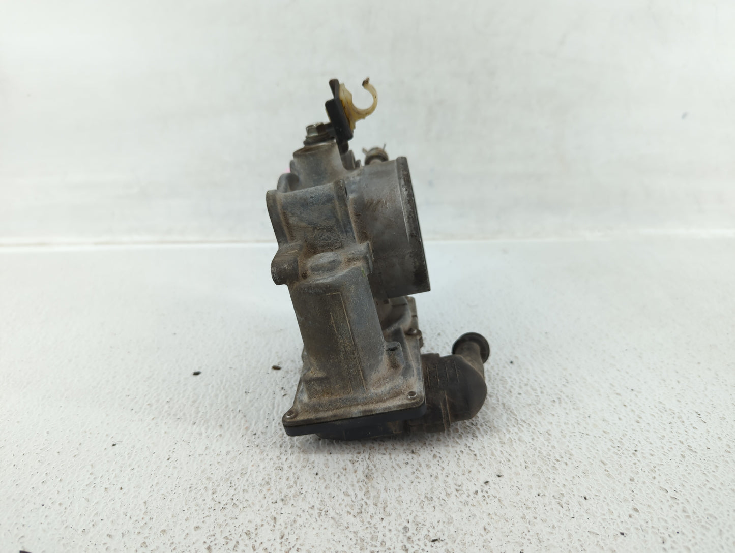 2010-2017 Toyota Camry Throttle Body P/N:22030-0V010 Fits Fits 2009 2010 2011 2012 2013 2014 2015 2016 2017 2018 2019 OEM Us