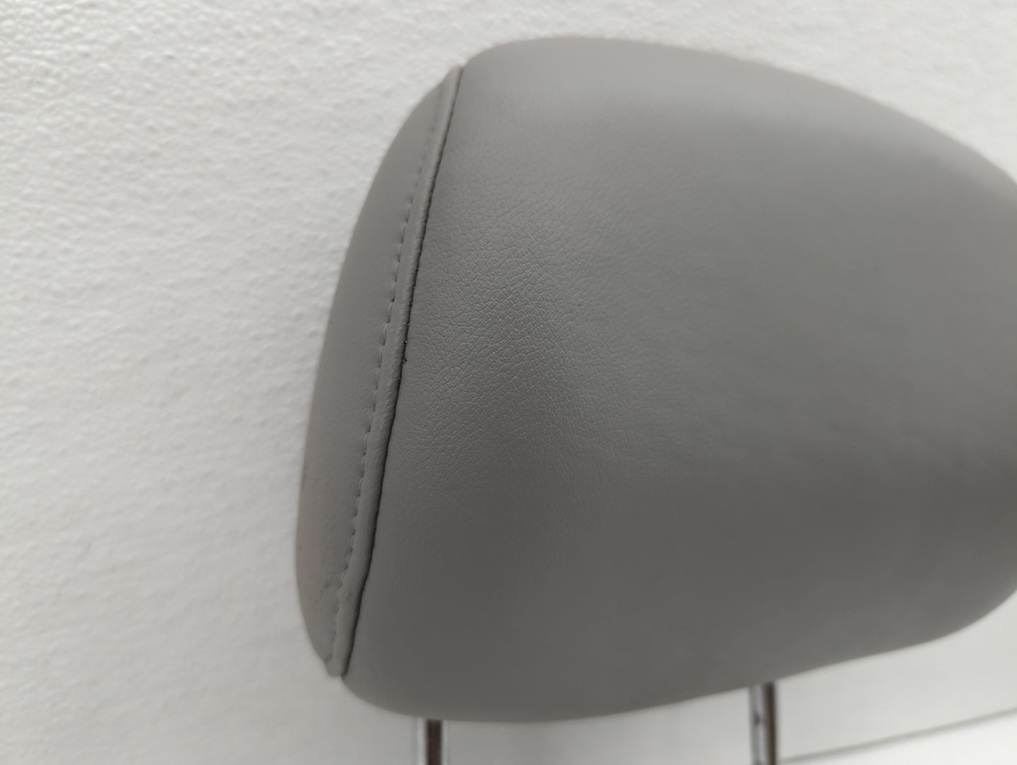 2010-2011 Toyota Camry Headrest Head Rest Front Driver Passenger Seat - Oemusedautoparts1.com