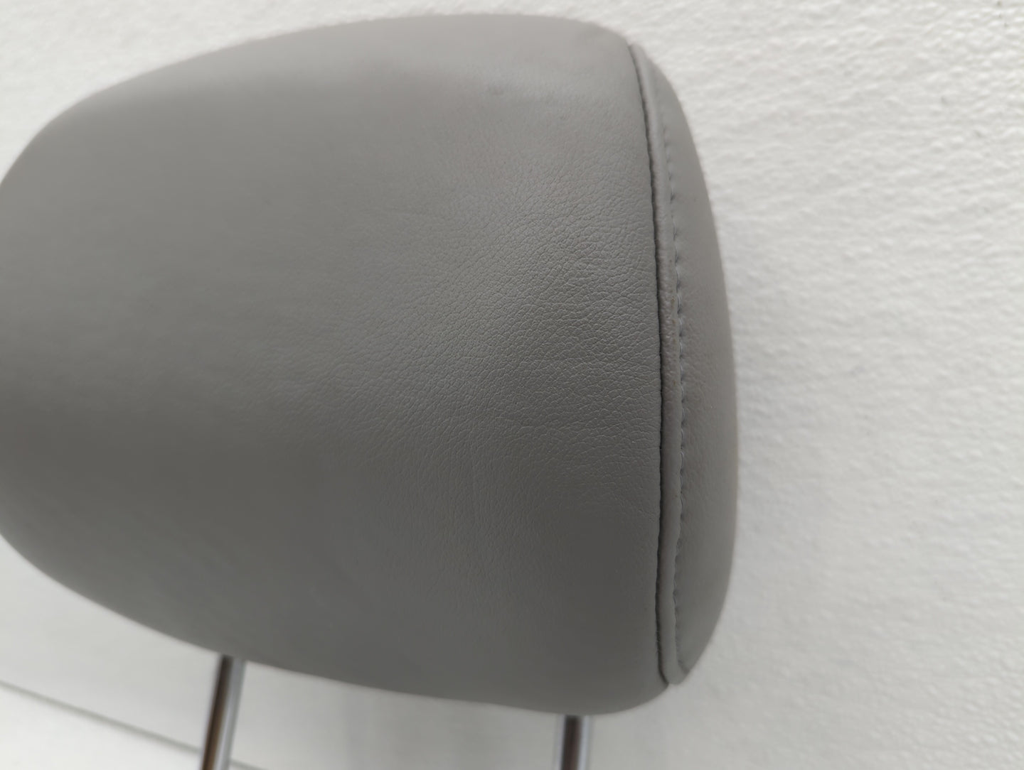 2010-2011 Toyota Camry Headrest Head Rest Front Driver Passenger Seat - Oemusedautoparts1.com