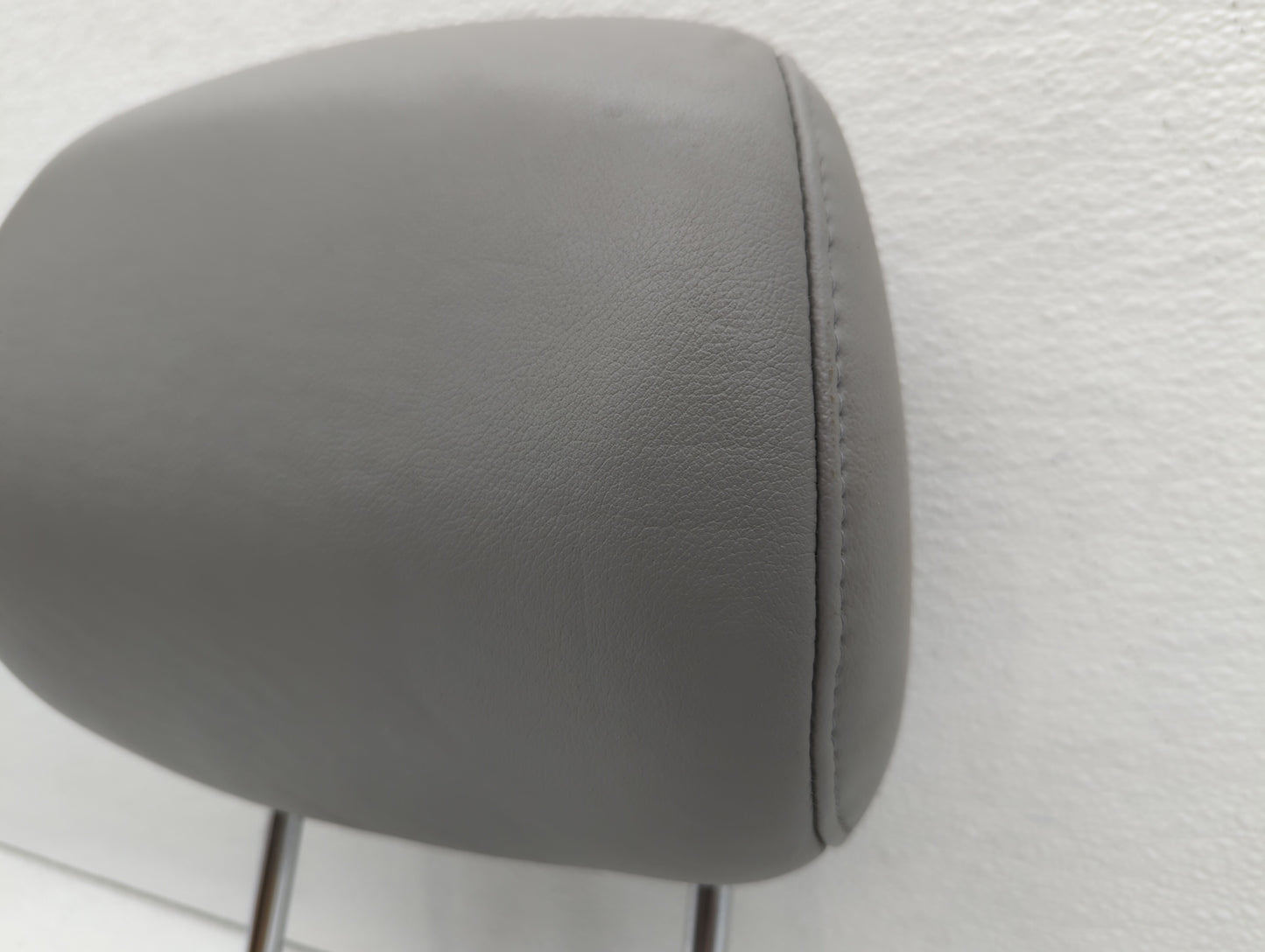 2010-2011 Toyota Camry Headrest Head Rest Front Driver Passenger Seat - Oemusedautoparts1.com