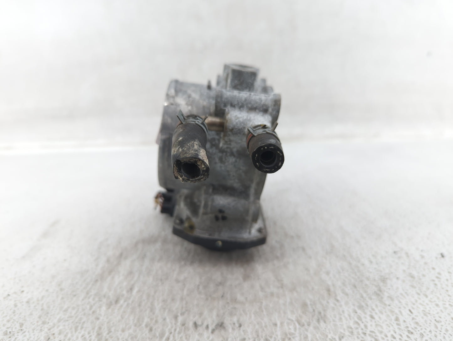 2010-2017 Toyota Camry Throttle Body P/N:22030-0V010 Fits Fits 2009 2010 2011 2012 2013 2014 2015 2016 2017 2018 2019 OEM Us