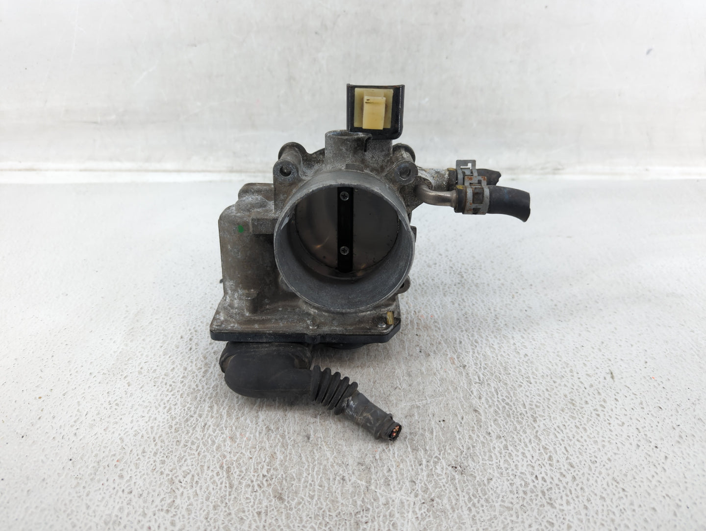 2010-2017 Toyota Camry Throttle Body P/N:22030-0V010 Fits Fits 2009 2010 2011 2012 2013 2014 2015 2016 2017 2018 2019 OEM Us