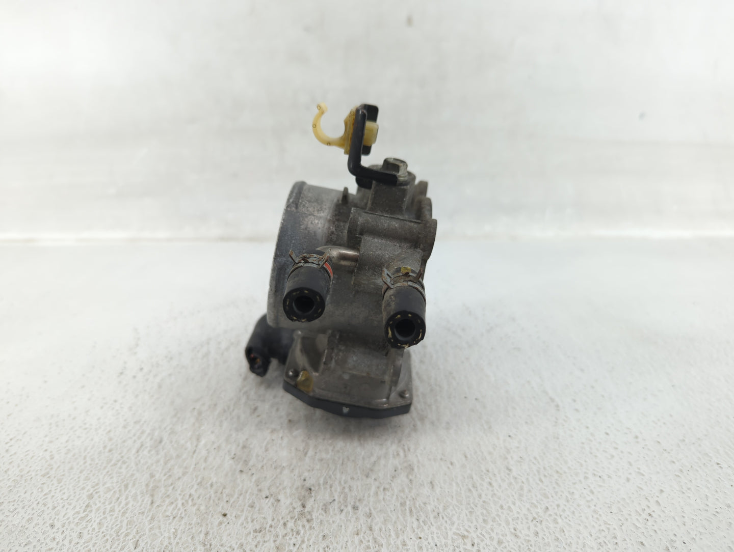 2010-2017 Toyota Camry Throttle Body P/N:22030-0V010 Fits Fits 2009 2010 2011 2012 2013 2014 2015 2016 2017 2018 2019 OEM Us