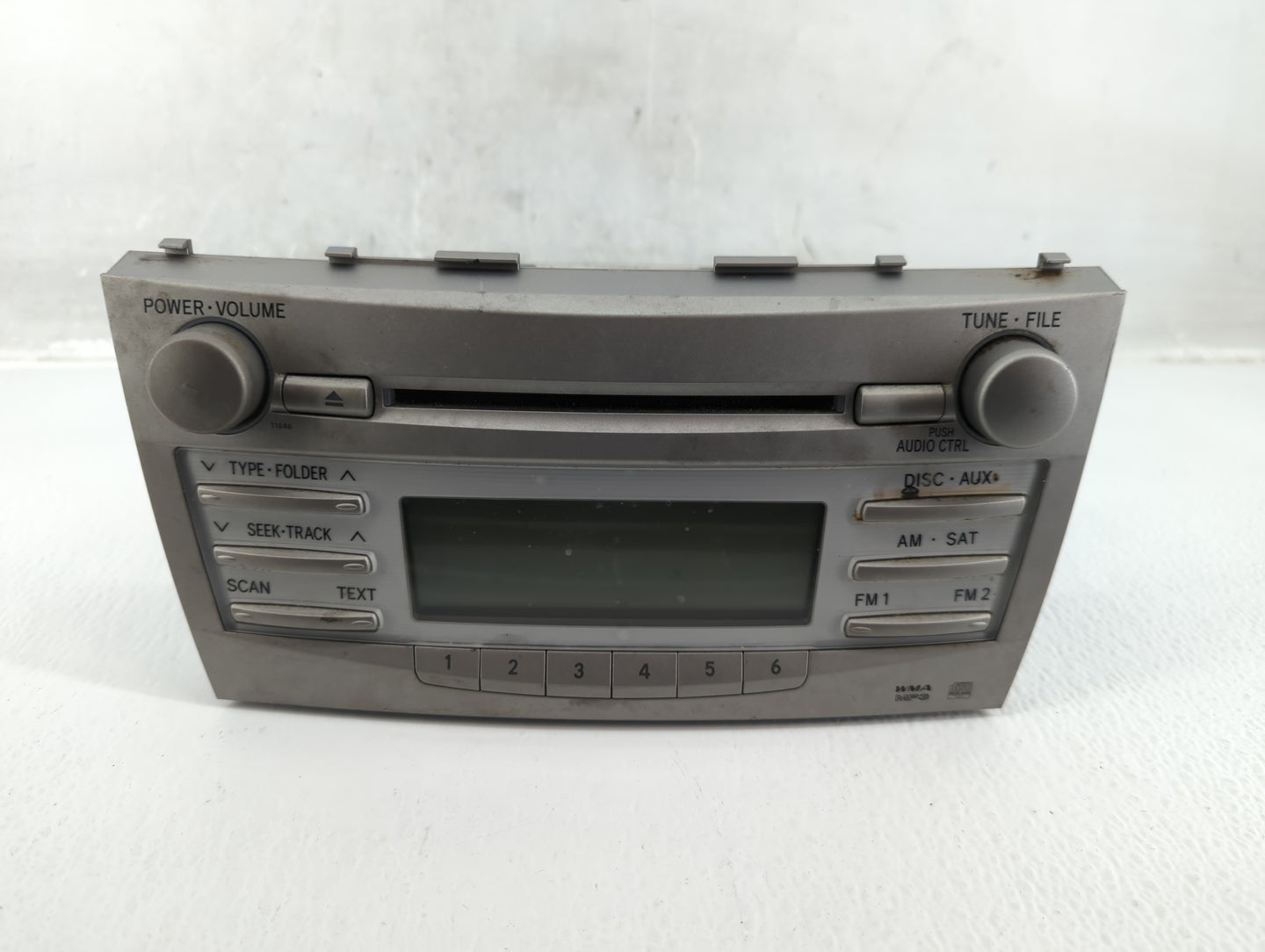 2010-2011 Toyota Camry Radio AM FM Cd Player Receiver Replacement P/N:86120-06480 Fits Fits 2010 2011 OEM Used Auto Parts - 