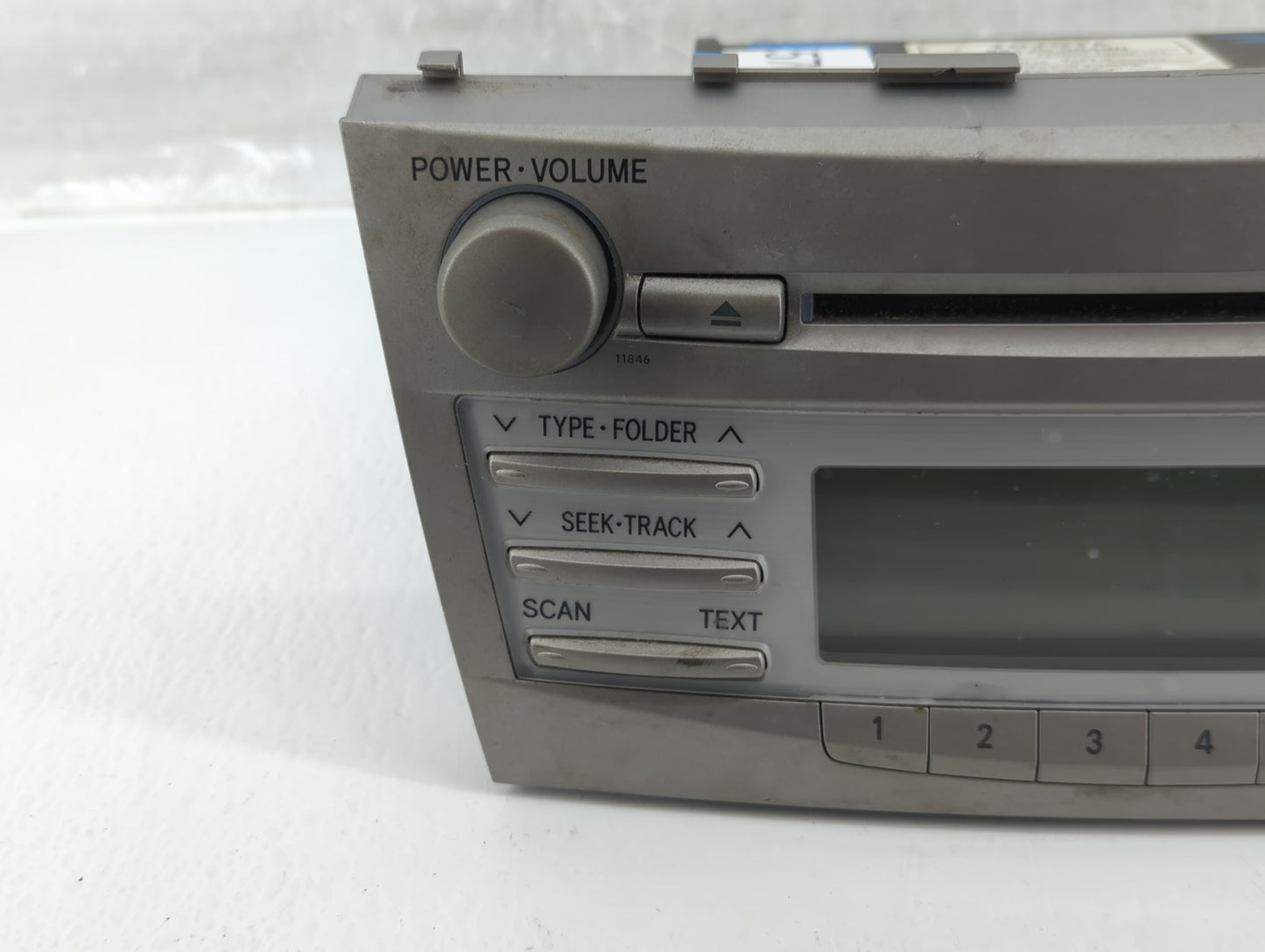 2010-2011 Toyota Camry Radio AM FM Cd Player Receiver Replacement P/N:86120-06480 Fits Fits 2010 2011 OEM Used Auto Parts - 