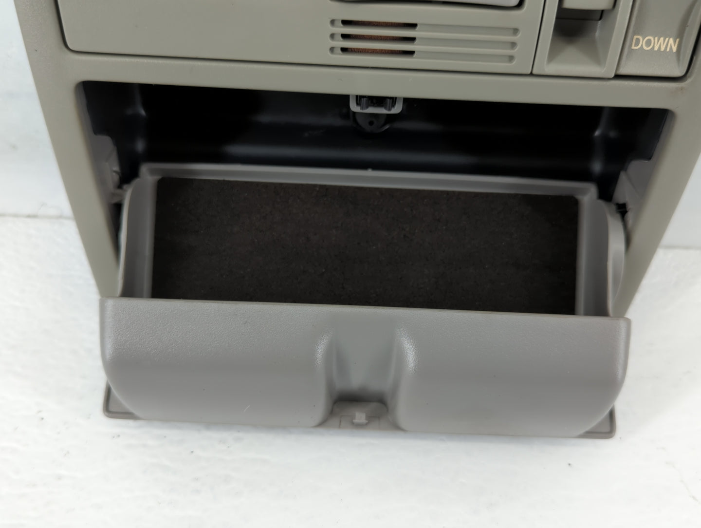 2011 Toyota Camry Overhead Roof Console - Oemusedautoparts1.com