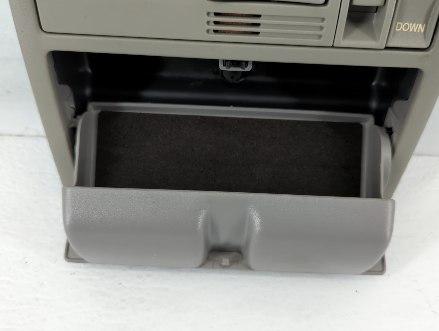 2011 Toyota Camry Overhead Roof Console - Oemusedautoparts1.com
