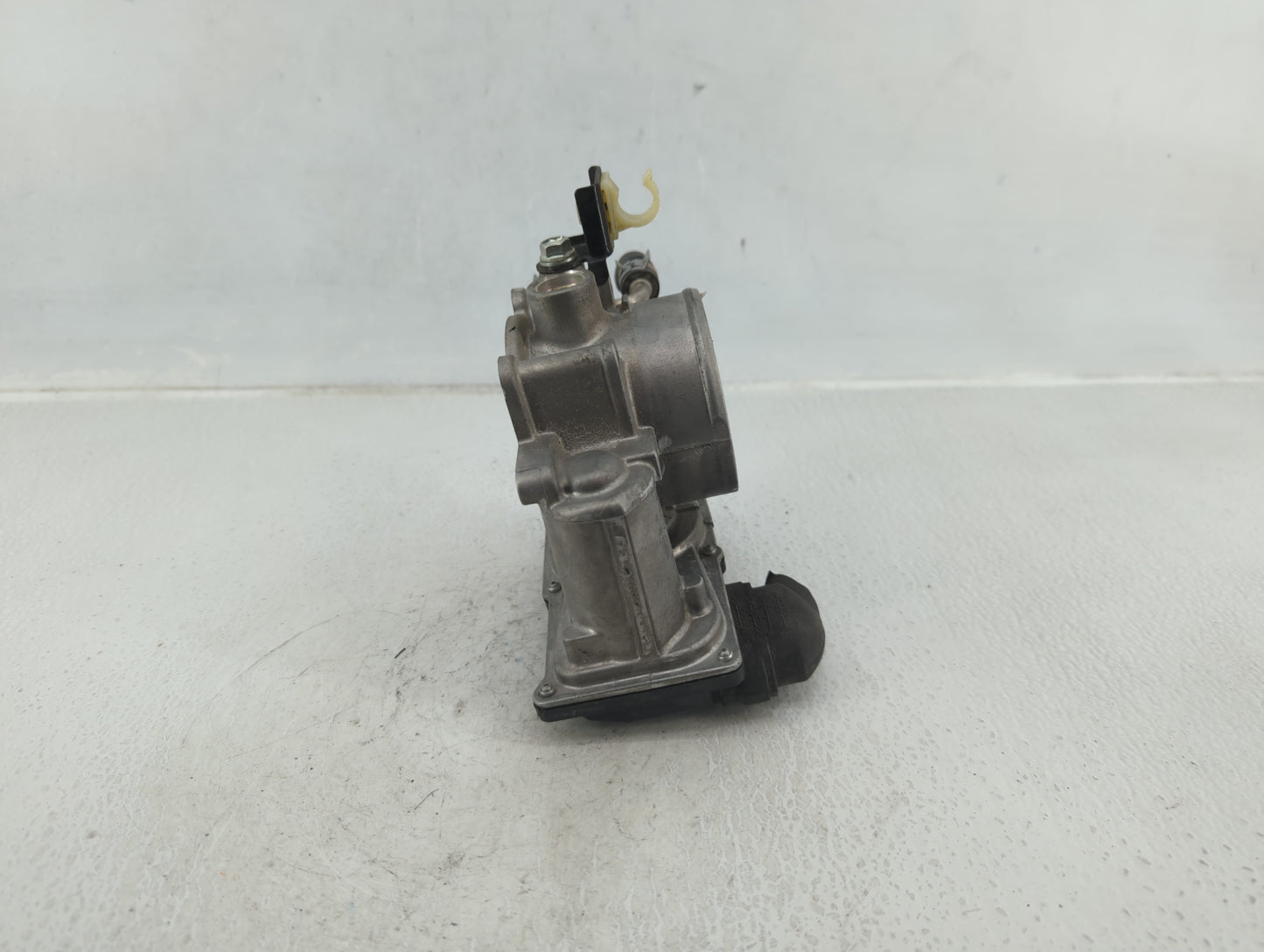 2010-2017 Toyota Camry Throttle Body P/N:22030-0V010 Fits Fits 2009 2010 2011 2012 2013 2014 2015 2016 2017 2018 2019 OEM Us
