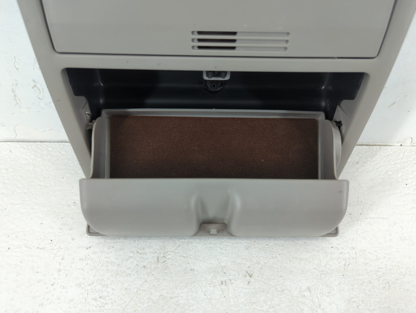 2011 Toyota Camry Overhead Roof Console - Oemusedautoparts1.com