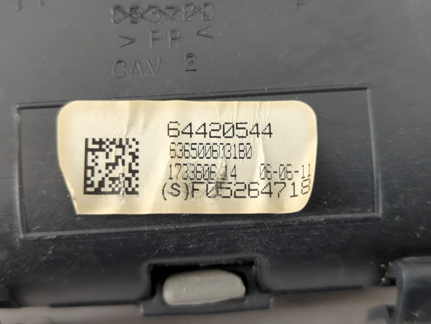 2011 Toyota Camry Overhead Roof Console - Oemusedautoparts1.com