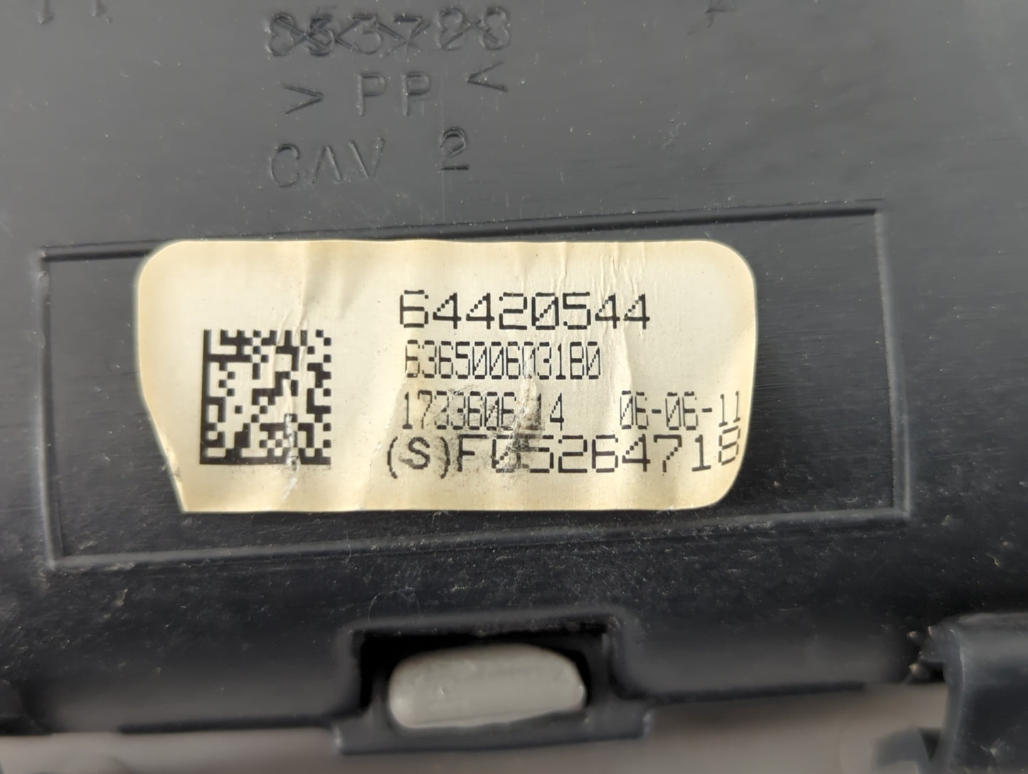 2011 Toyota Camry Overhead Roof Console - Oemusedautoparts1.com