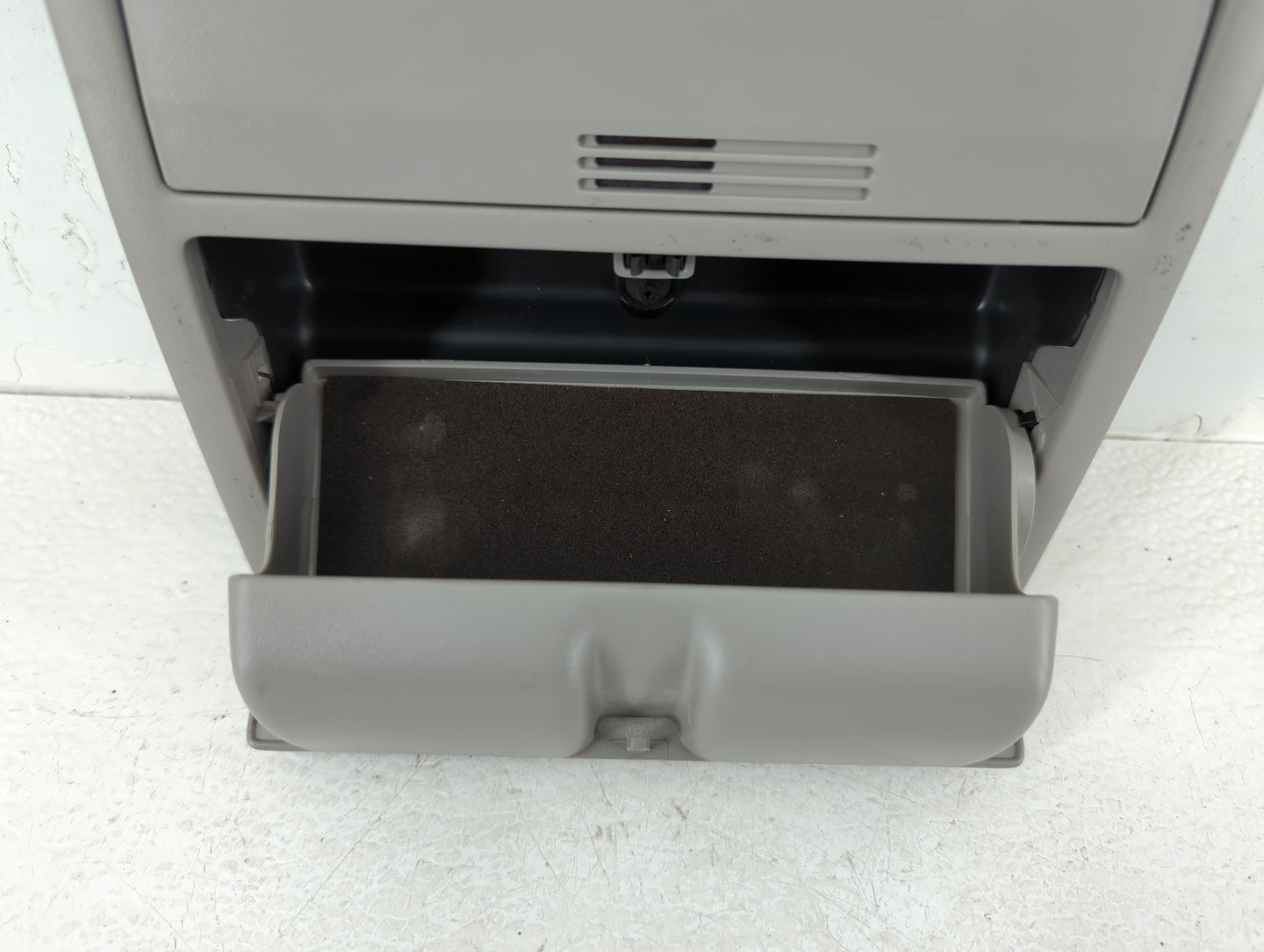 2011 Toyota Camry Overhead Roof Console - Oemusedautoparts1.com