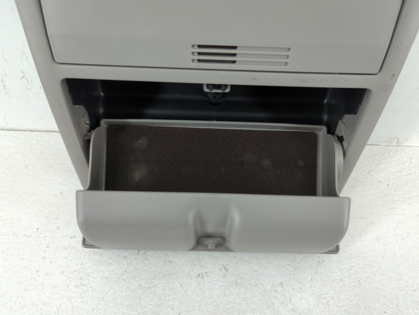2011 Toyota Camry Overhead Roof Console - Oemusedautoparts1.com