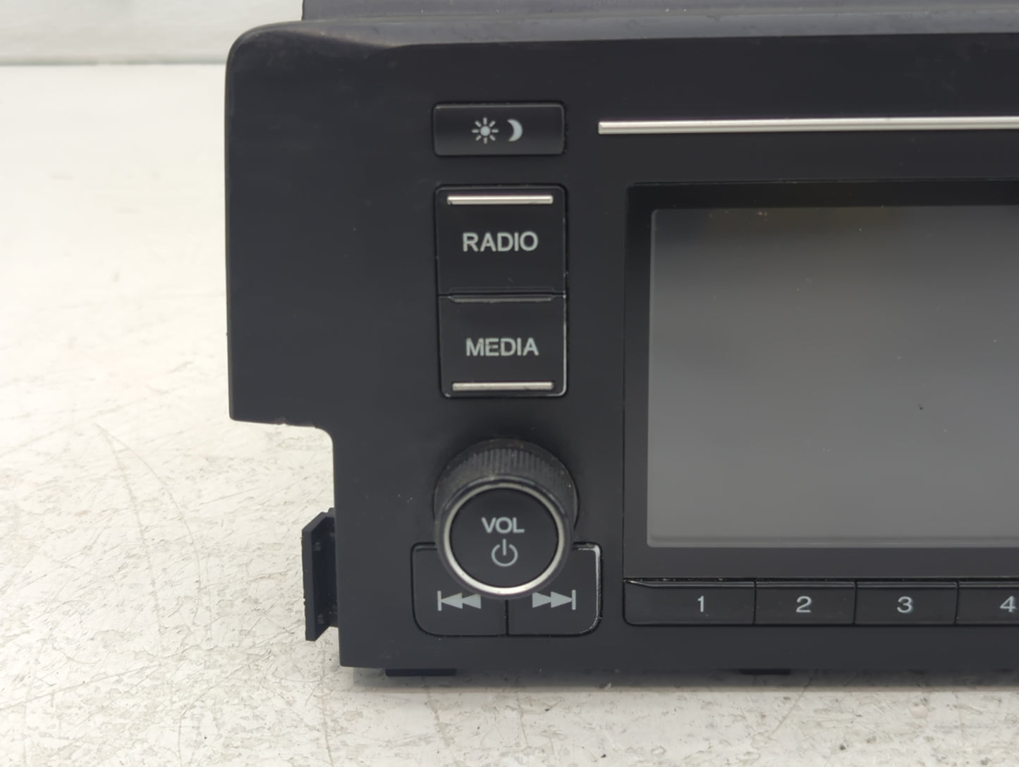 2011 Toyota Camry Radio AM FM Cd Player Receiver Replacement P/N:39100-TBA-A41 86120-06480 Fits OEM Used Auto Parts - Oemuse