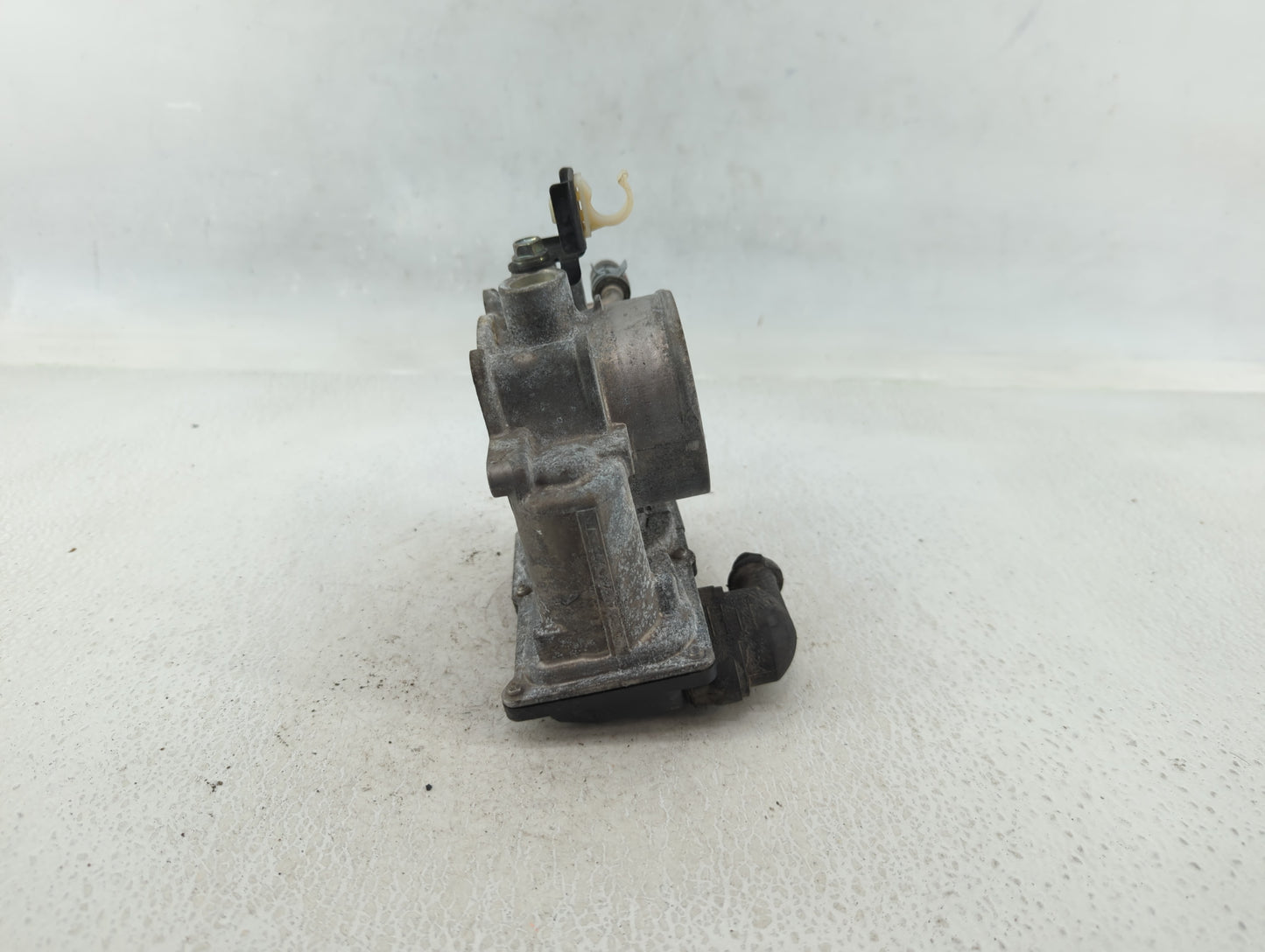 2010-2017 Toyota Camry Throttle Body P/N:22030-0V010 Fits Fits 2009 2010 2011 2012 2013 2014 2015 2016 2017 2018 2019 OEM Us