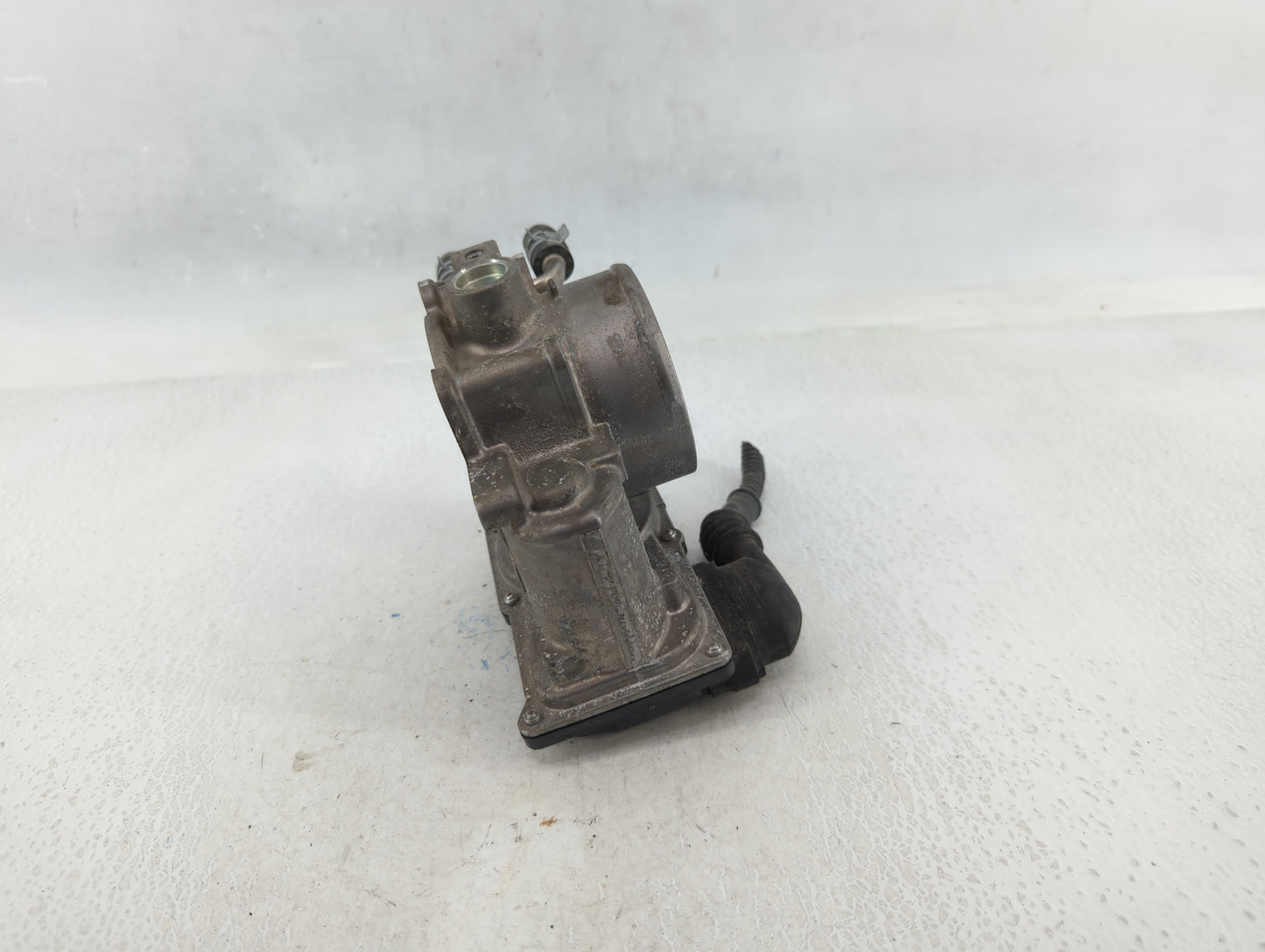 2010-2017 Toyota Camry Throttle Body P/N:22030-0V010 Fits Fits 2009 2010 2011 2012 2013 2014 2015 2016 2017 2018 2019 OEM Us