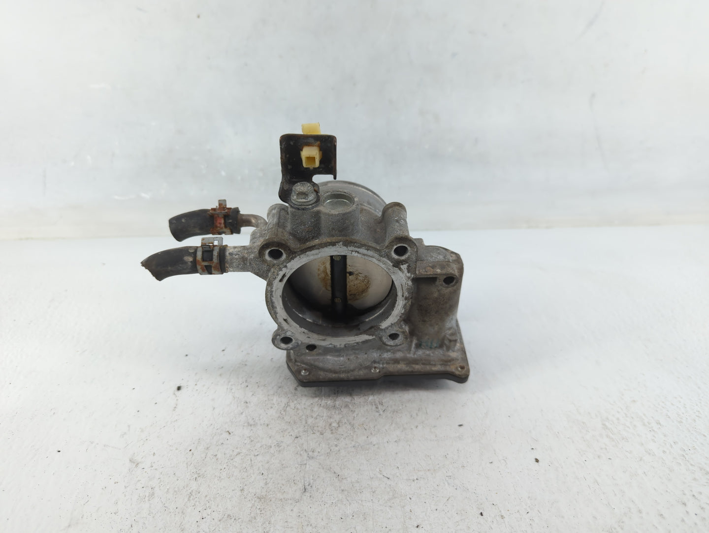 2010-2017 Toyota Camry Throttle Body P/N:22030-0V010 Fits Fits 2009 2010 2011 2012 2013 2014 2015 2016 2017 2018 2019 OEM Us