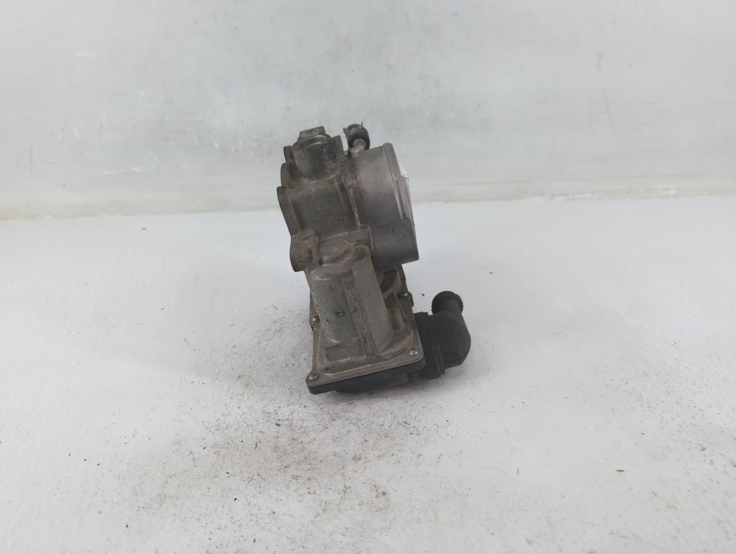 2010-2017 Toyota Camry Throttle Body P/N:22030-0V010 Fits Fits 2009 2010 2011 2012 2013 2014 2015 2016 2017 2018 2019 OEM Us