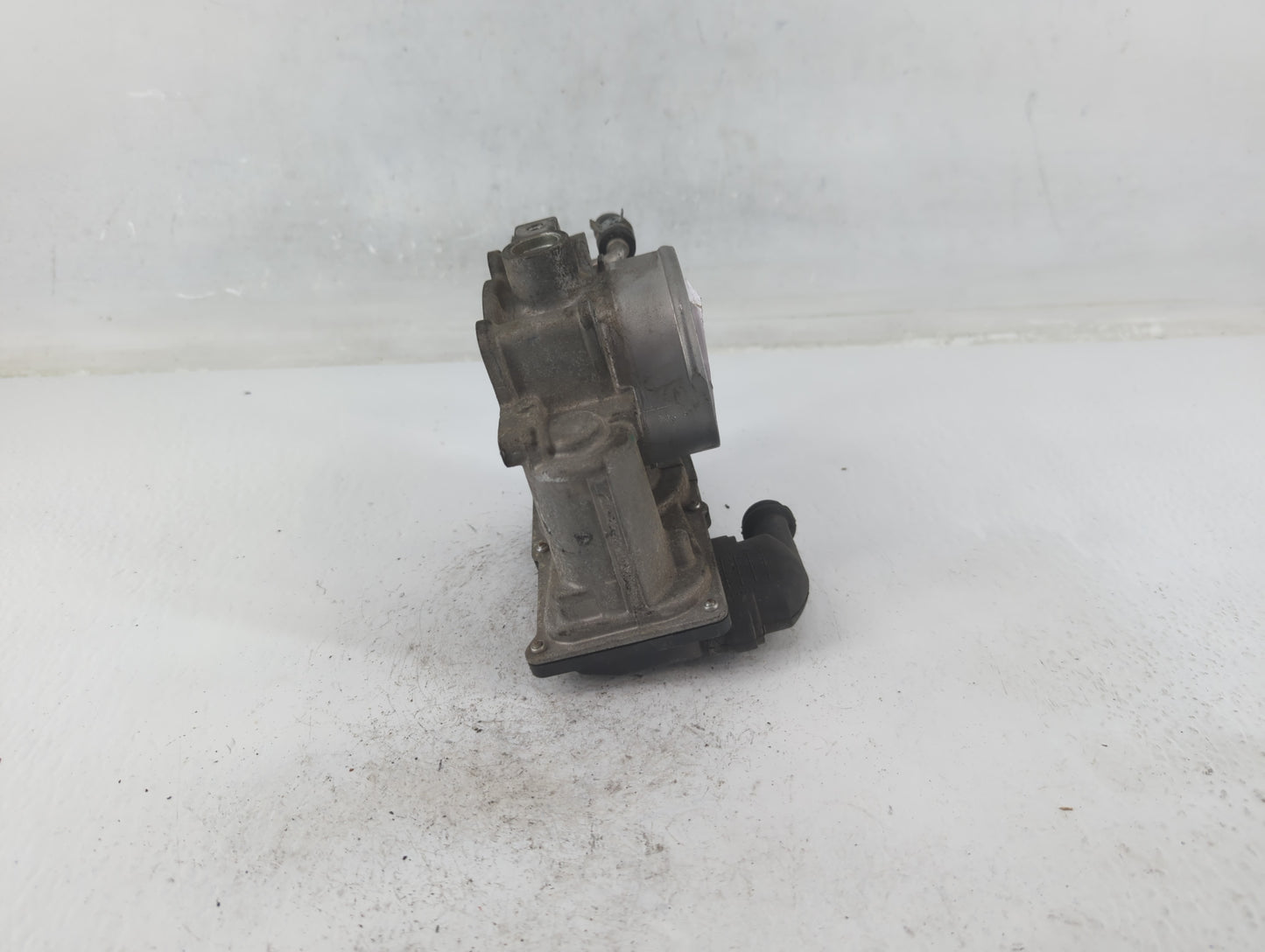 2010-2017 Toyota Camry Throttle Body P/N:22030-0V010 Fits Fits 2009 2010 2011 2012 2013 2014 2015 2016 2017 2018 2019 OEM Us
