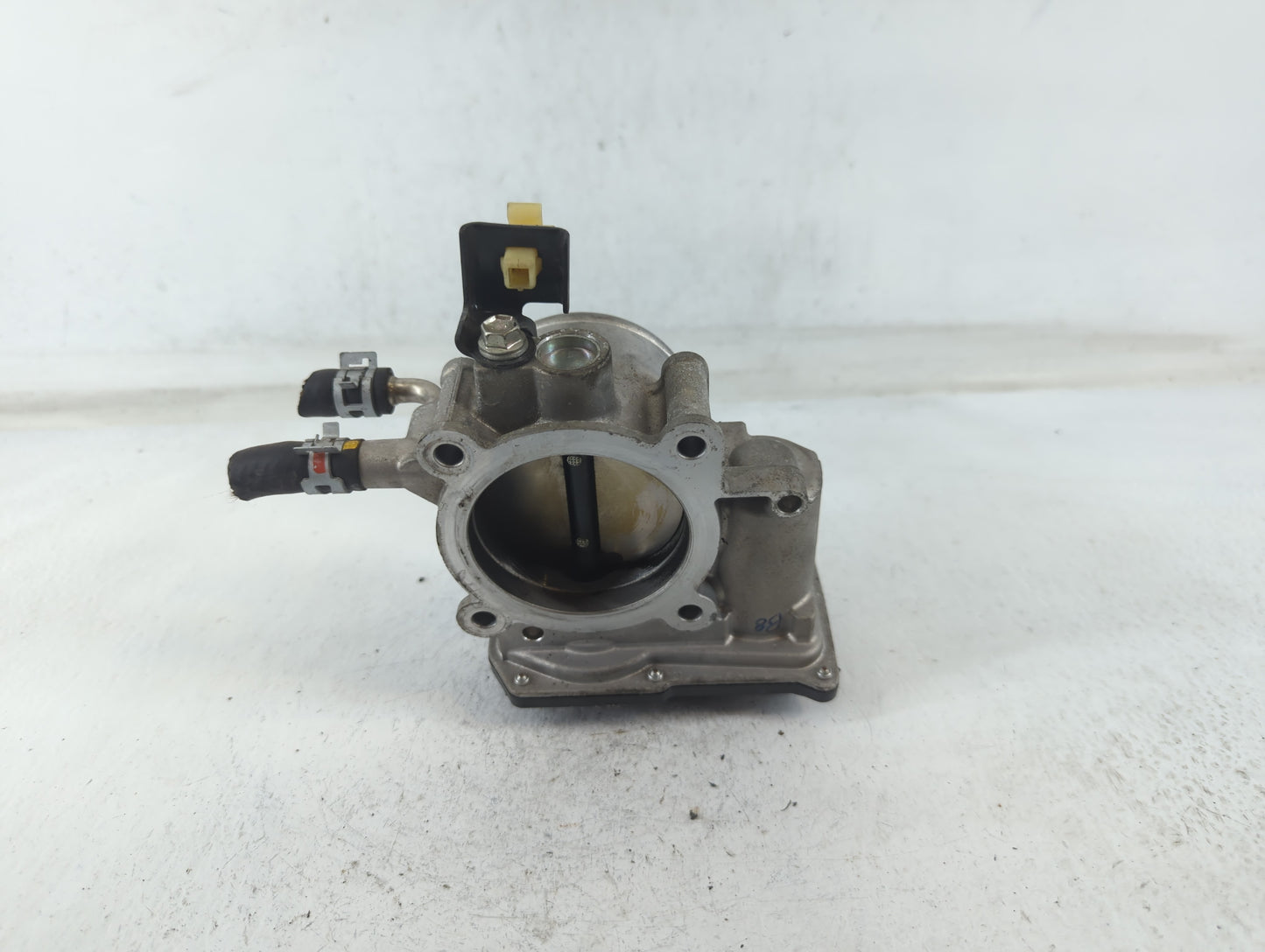 2010-2017 Toyota Camry Throttle Body P/N:22030-0V010 Fits Fits 2009 2010 2011 2012 2013 2014 2015 2016 2017 2018 2019 OEM Us