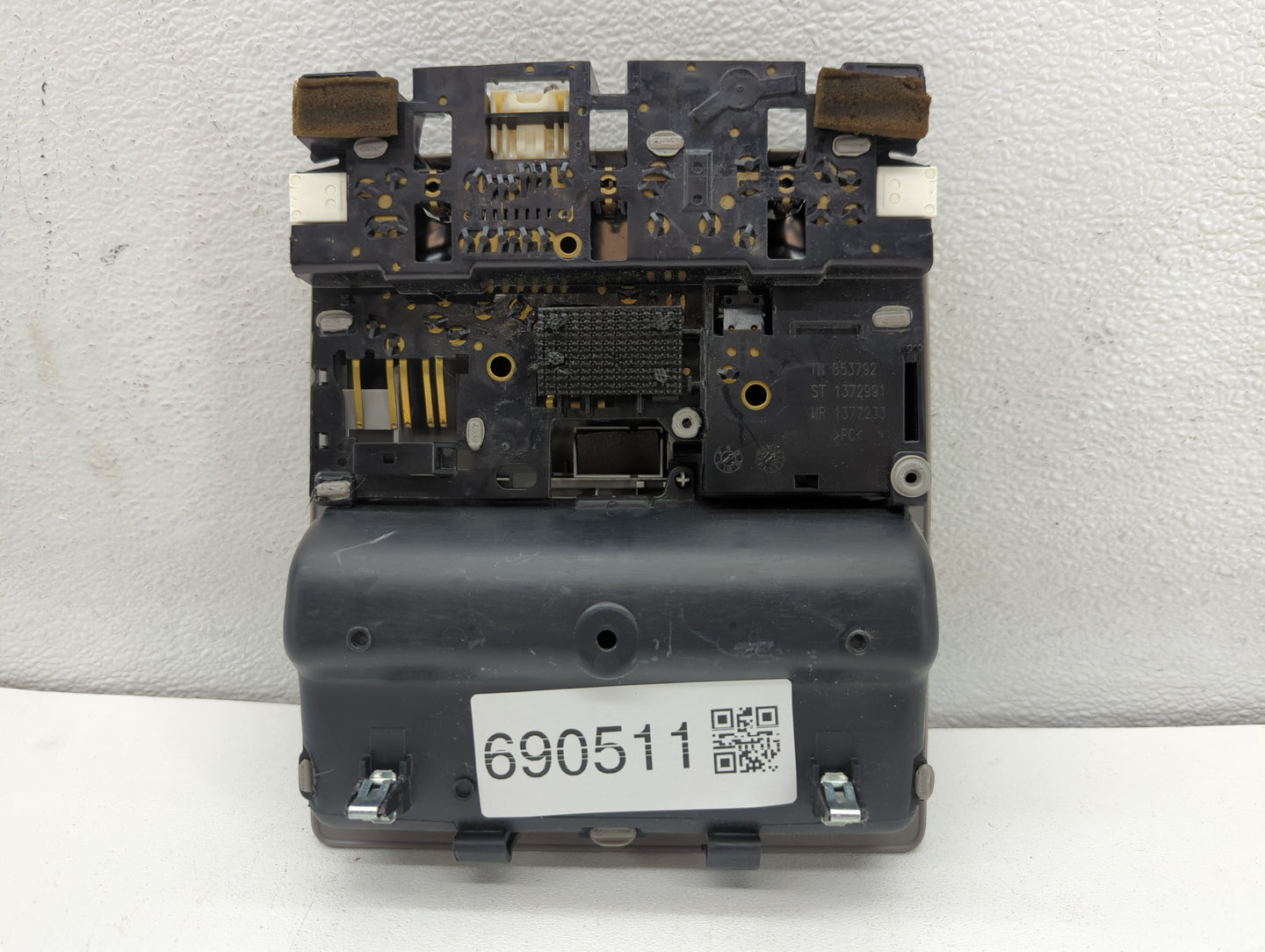 2011 Toyota Camry Overhead Roof Console 690511 - Oemusedautoparts1.com