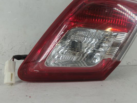 2010-2011 Toyota Camry Tail Light Assembly Passenger Right OEM P/N:06-146 Fits Fits 2010 2011 OEM Used Auto Parts