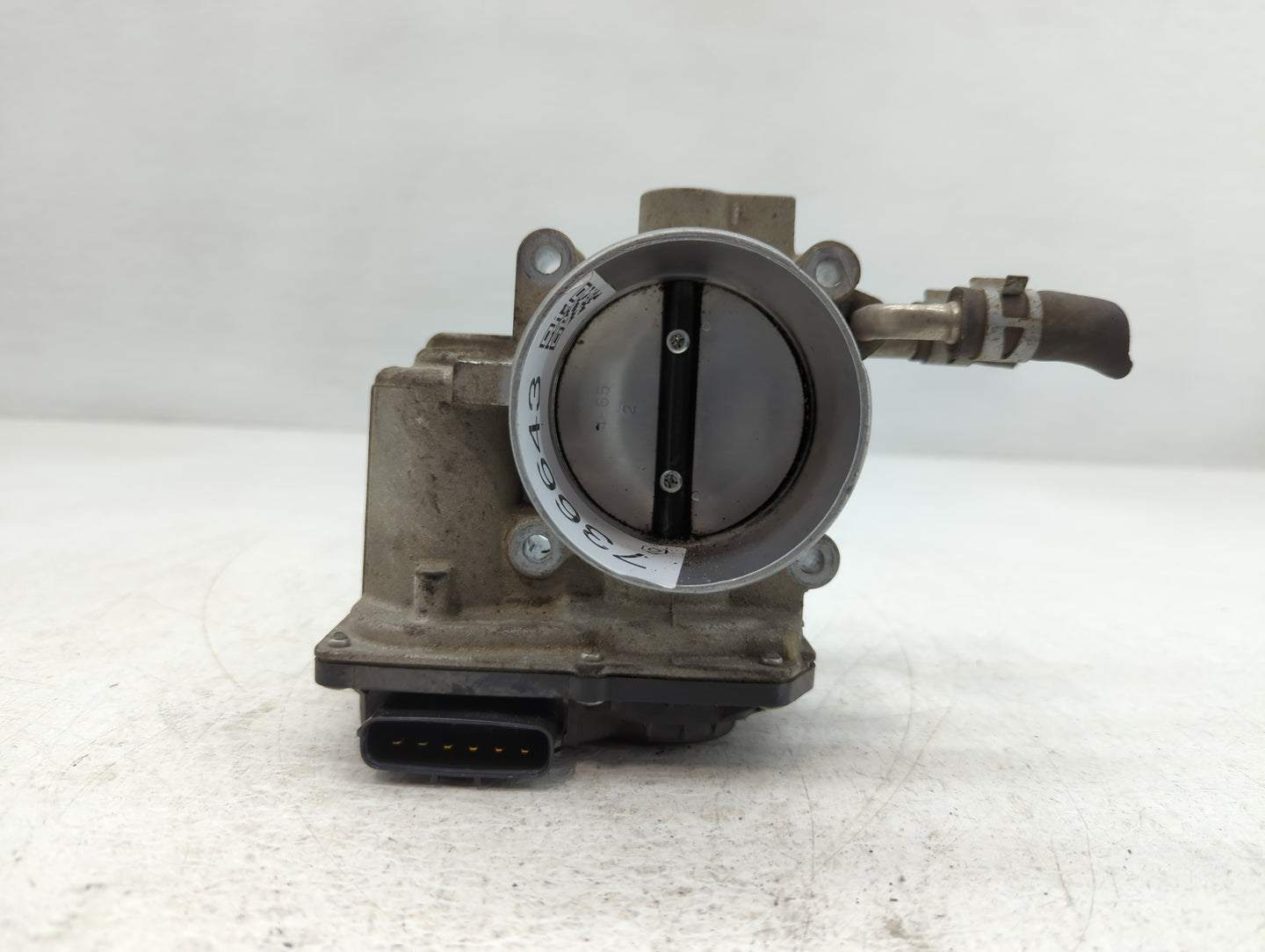 2010-2017 Toyota Camry Throttle Body P/N:22030-0V010 Fits Fits 2009 2010 2011 2012 2013 2014 2015 2016 2017 2018 2019 OEM Us