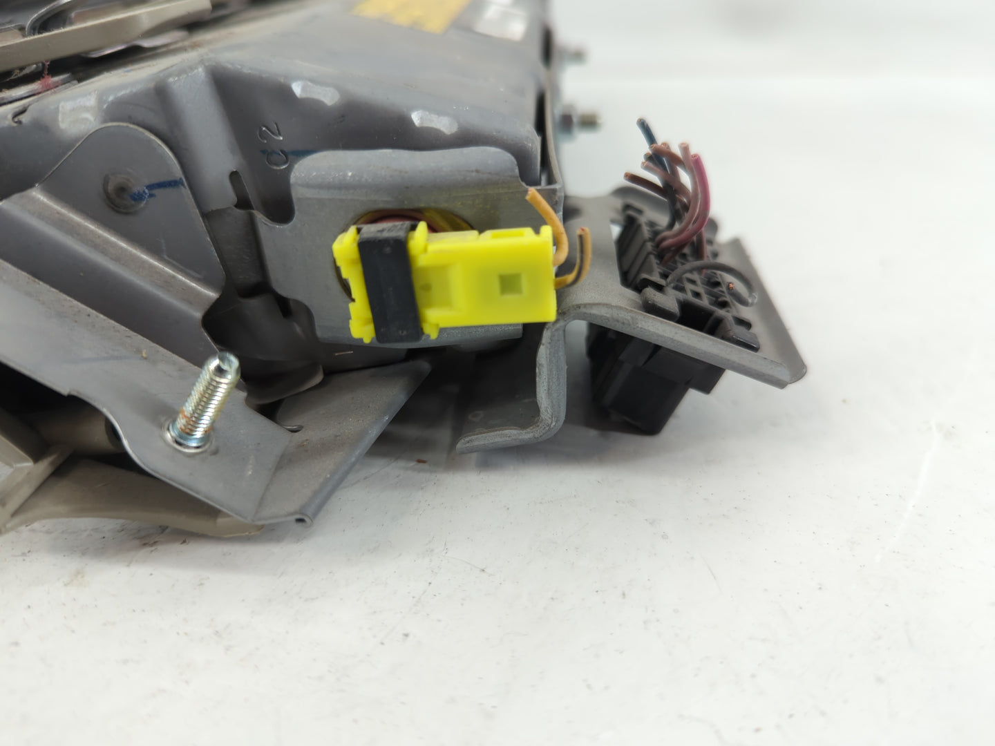 2007-2011 Toyota Camry Air Bag Driver Left Knee OEM Fits Fits 2007 2008 2009 2010 2011 OEM Used Auto Parts - Oemusedautopart