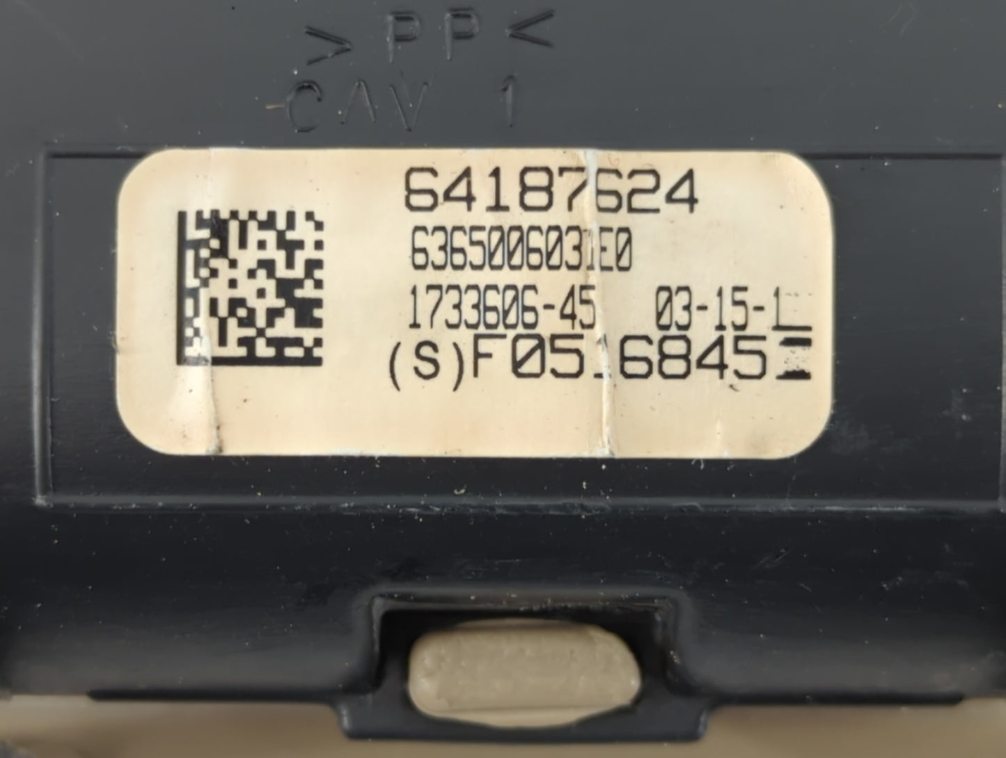 2011 Toyota Camry Overhead Roof Console - Oemusedautoparts1.com