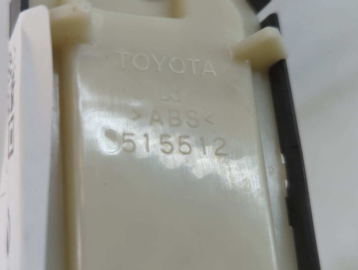 2010-2011 Toyota Camry Master Power Window Switch Replacement Driver Side Left P/N:515512 Fits OEM Used Auto Parts - Oemused