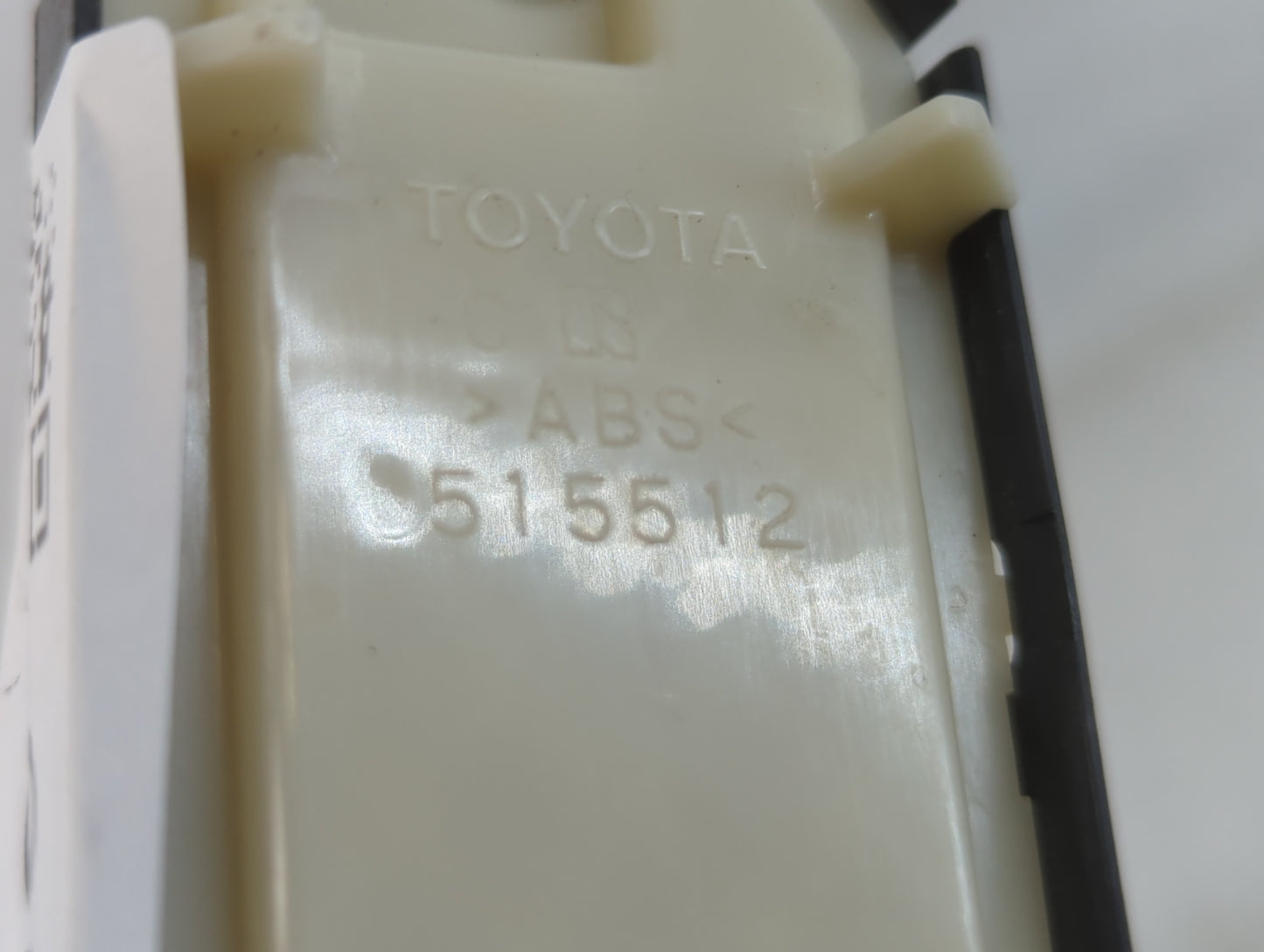 2010-2011 Toyota Camry Master Power Window Switch Replacement Driver Side Left P/N:515512 Fits OEM Used Auto Parts - Oemused