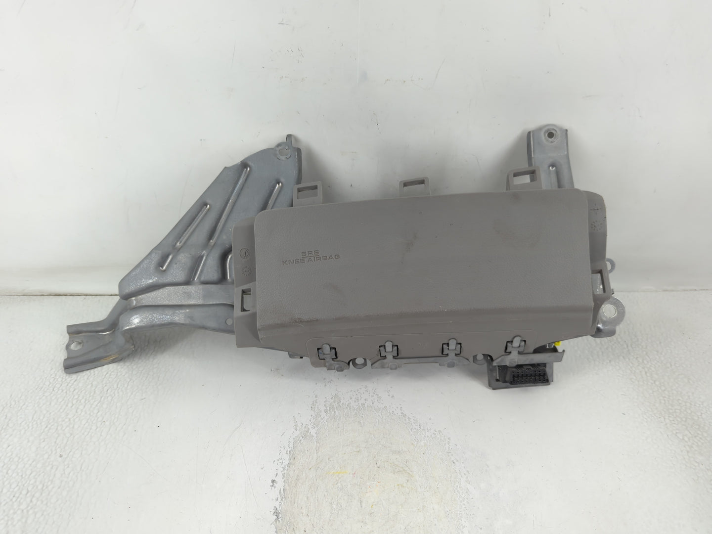 2007-2011 Toyota Camry Air Bag Driver Left Knee OEM P/N:A04C4018603C Fits Fits 2007 2008 2009 2010 2011 OEM Used Auto Parts 