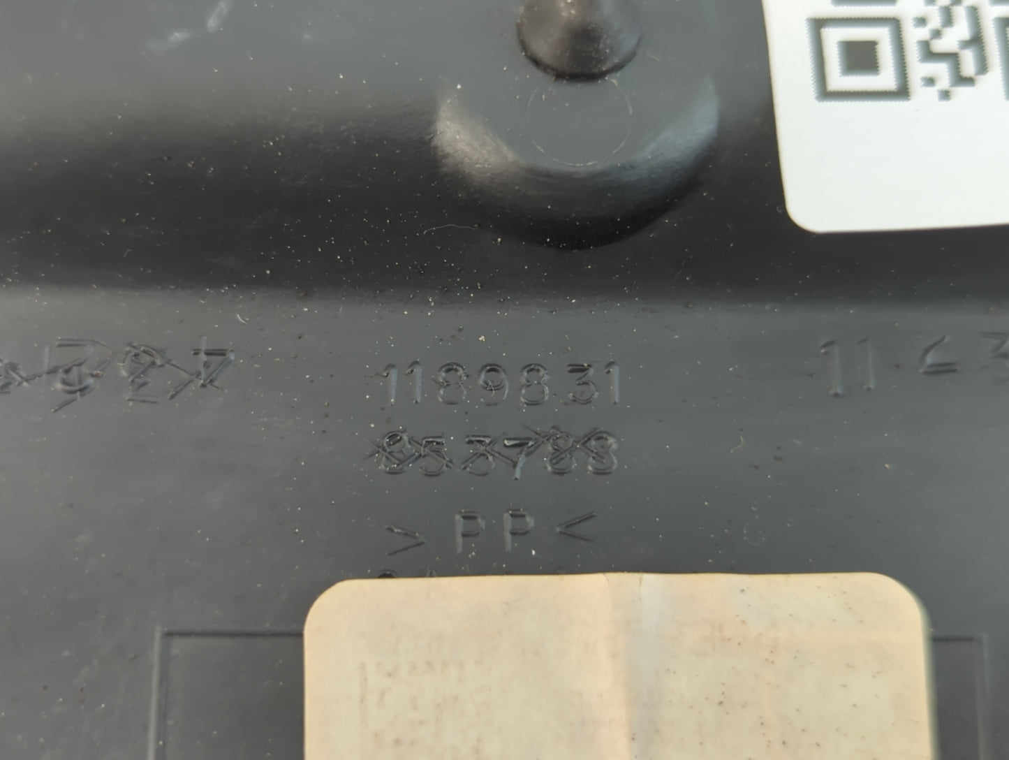 2011 Toyota Camry Overhead Roof Console - Oemusedautoparts1.com